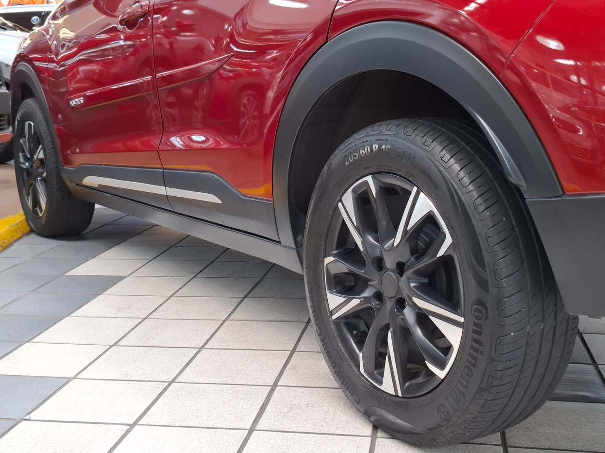 NISSAN KICKS