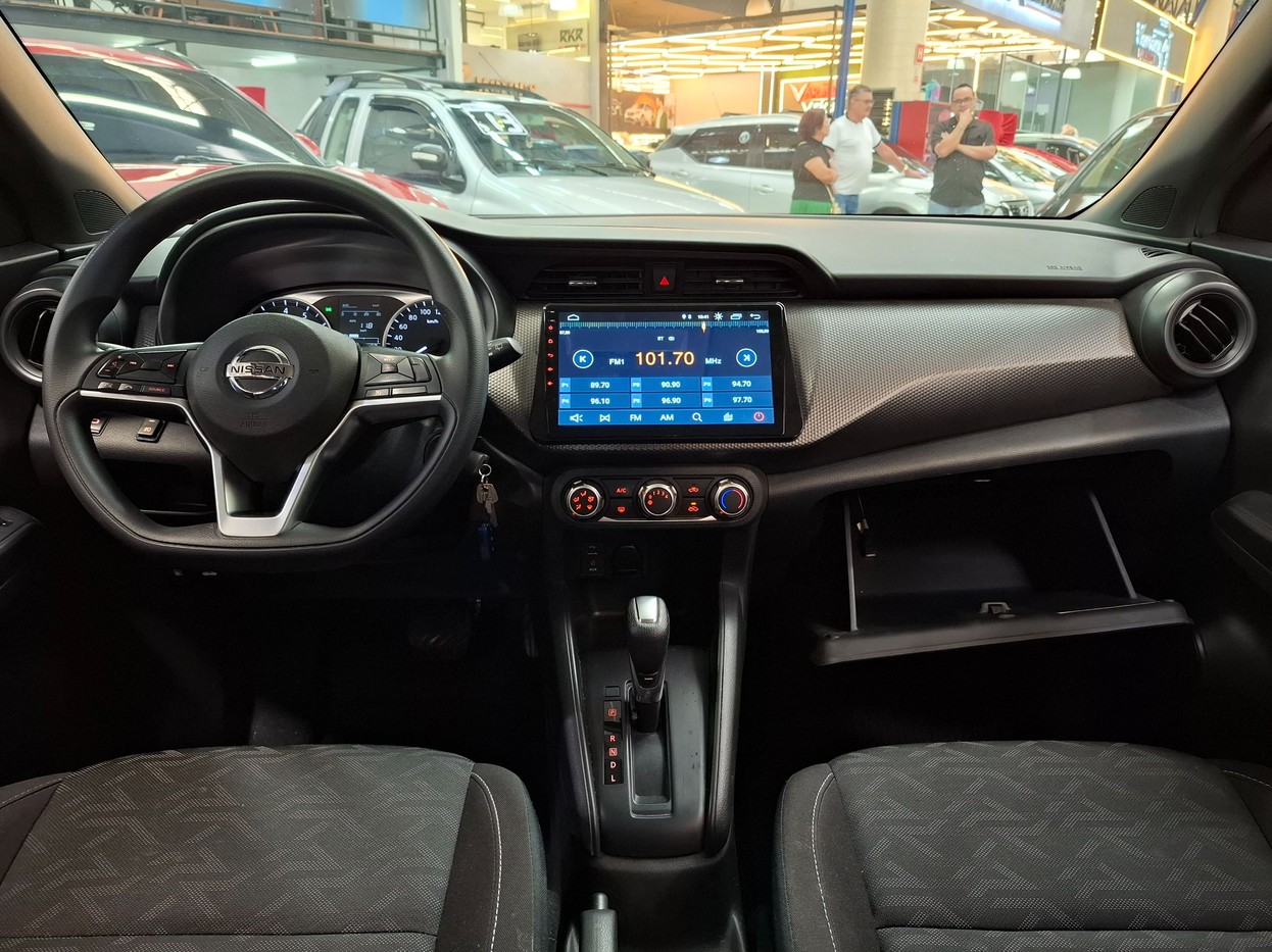 NISSAN KICKS