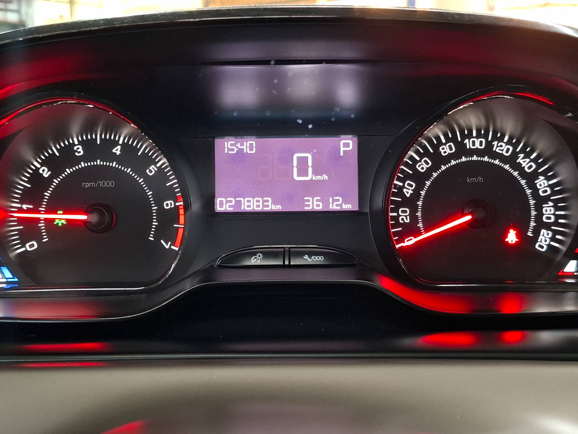 PEUGEOT 2008