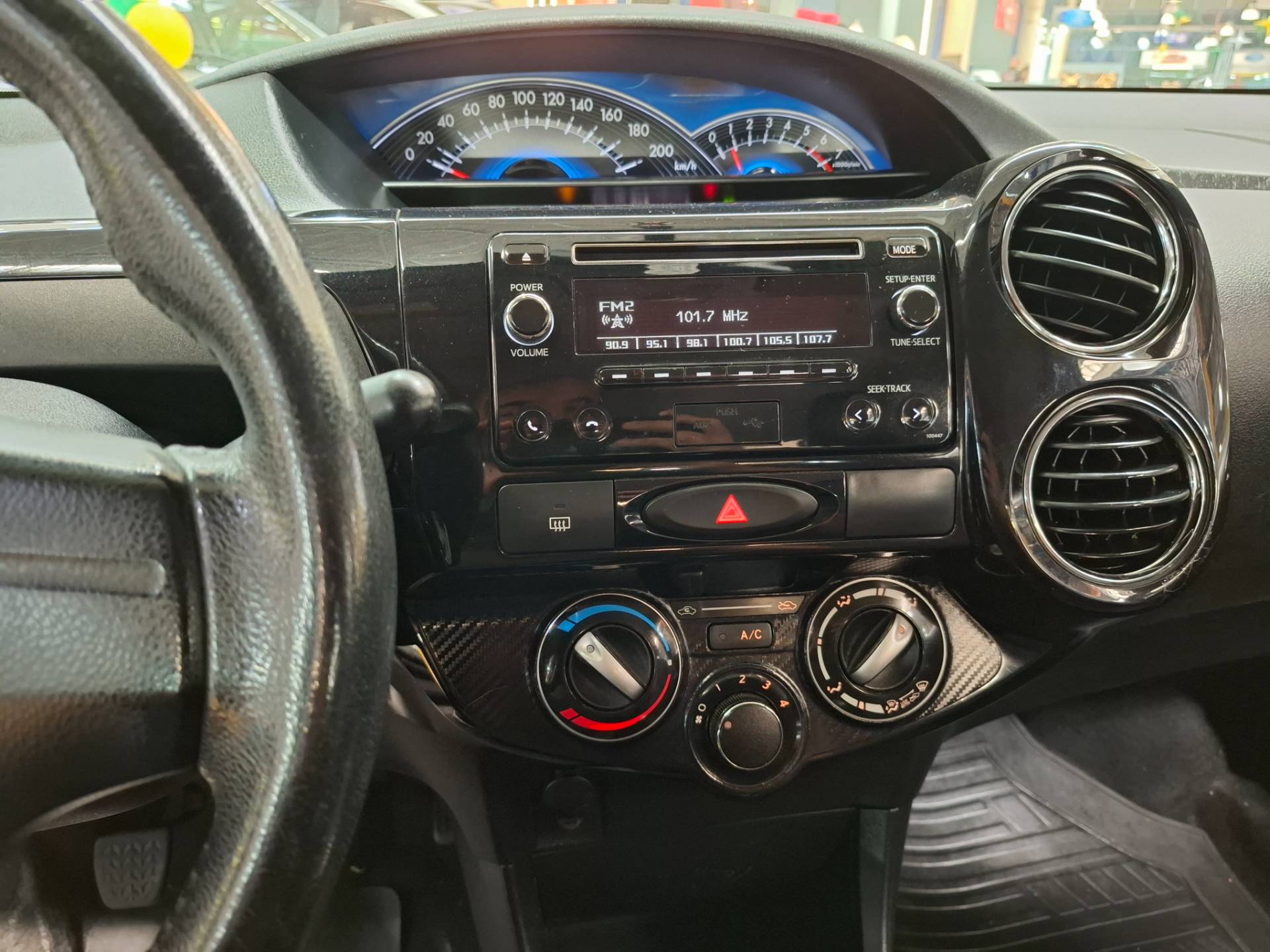 TOYOTA ETIOS