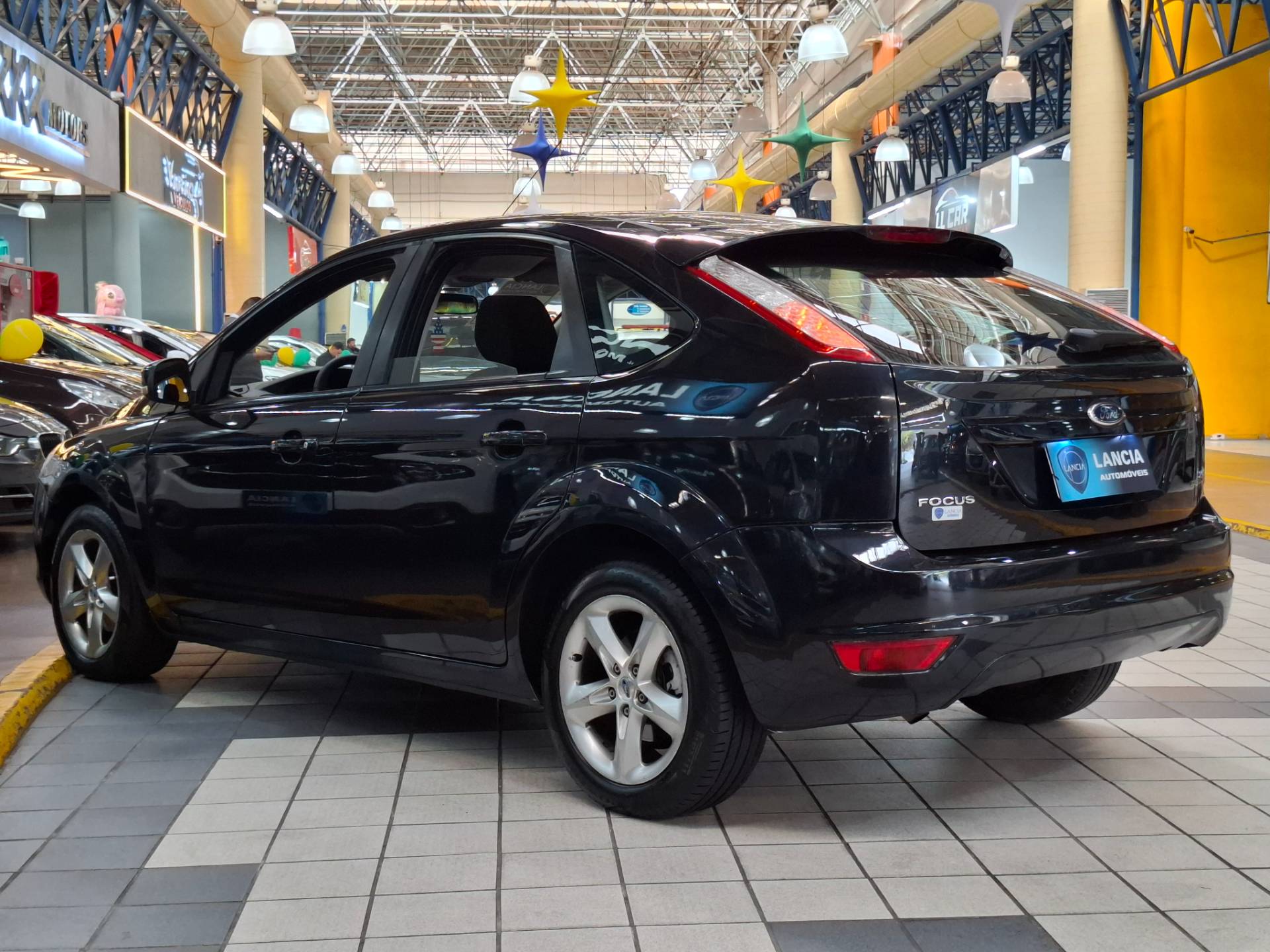 FORD FOCUS