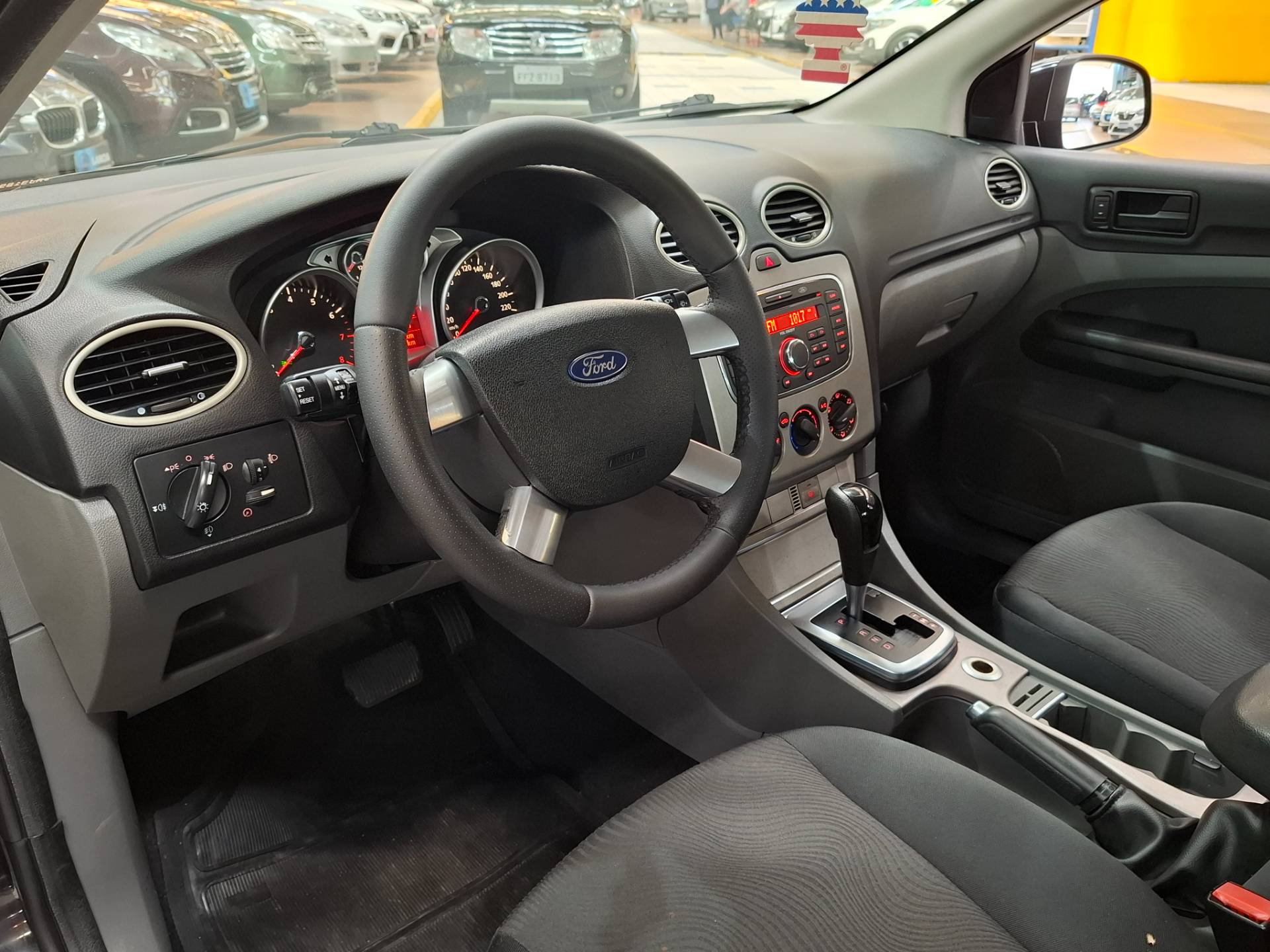 FORD FOCUS