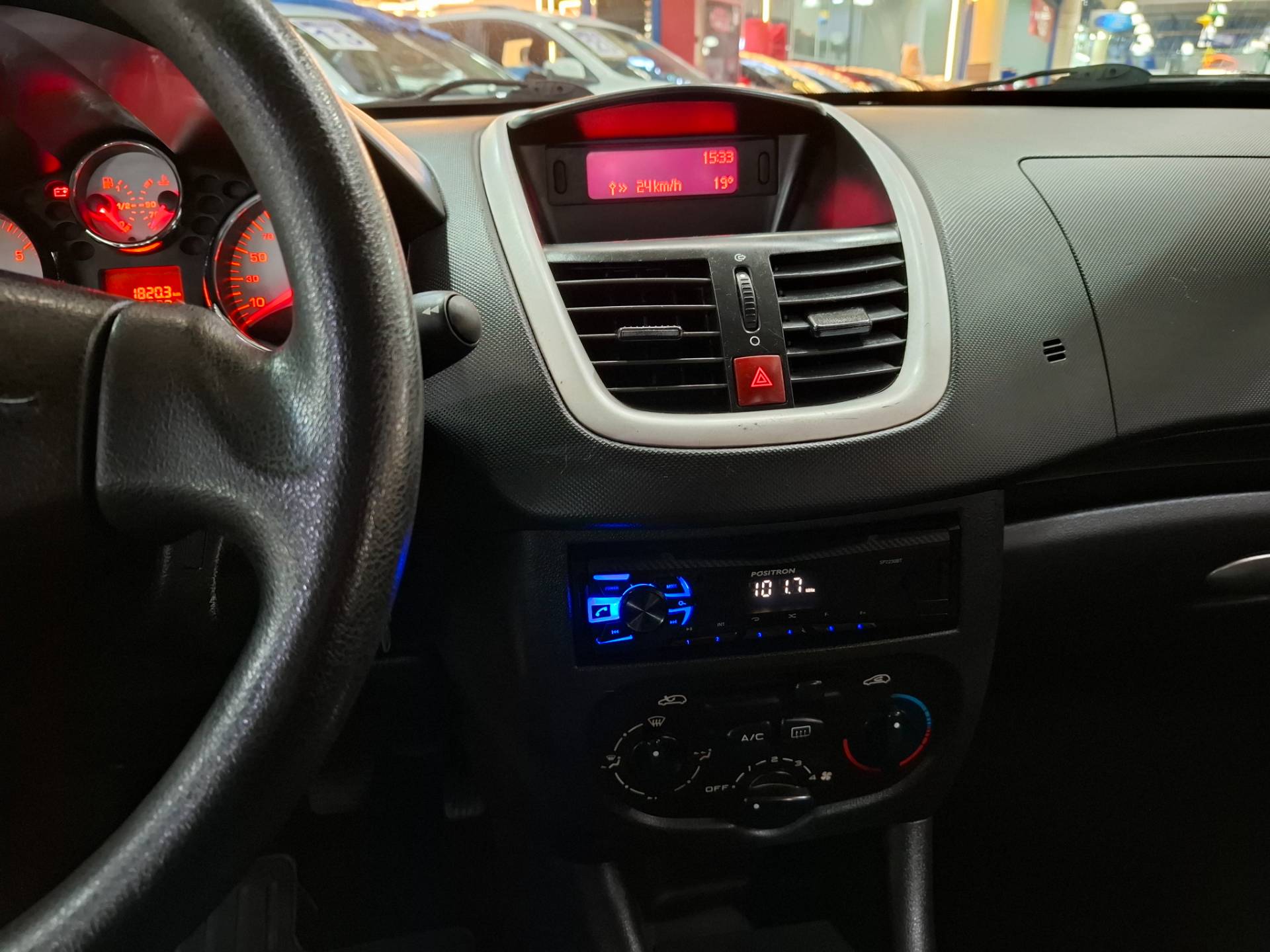 PEUGEOT 207