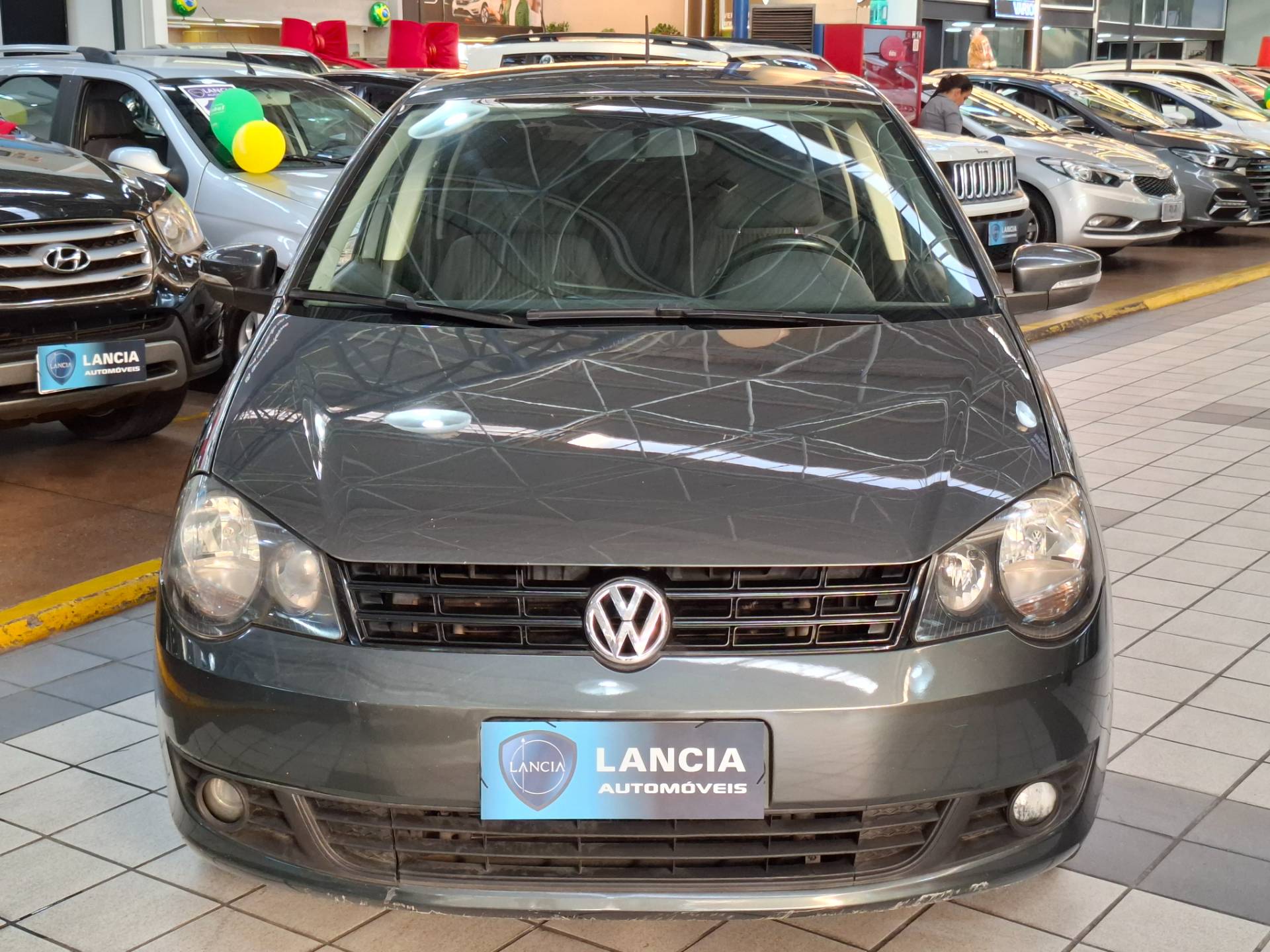 VOLKSWAGEN POLO