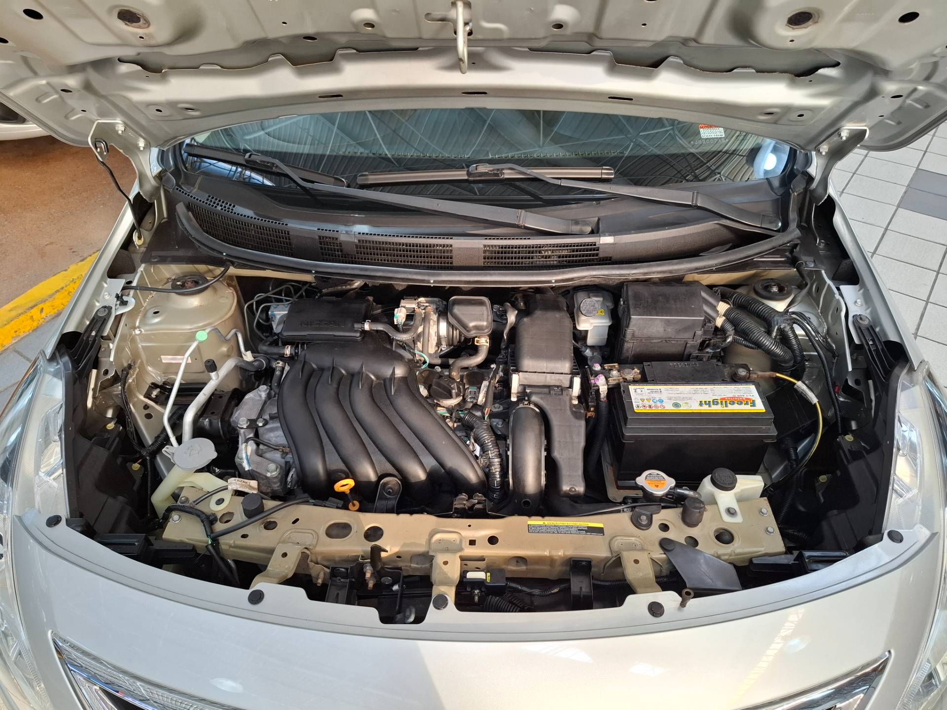 NISSAN VERSA