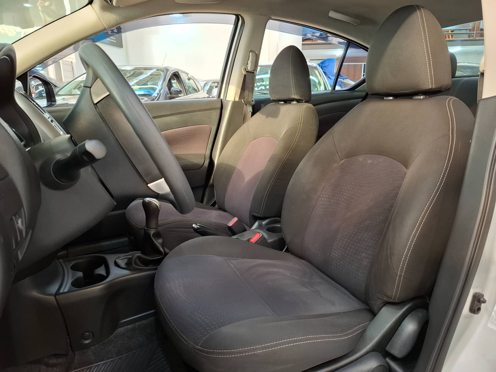 NISSAN VERSA