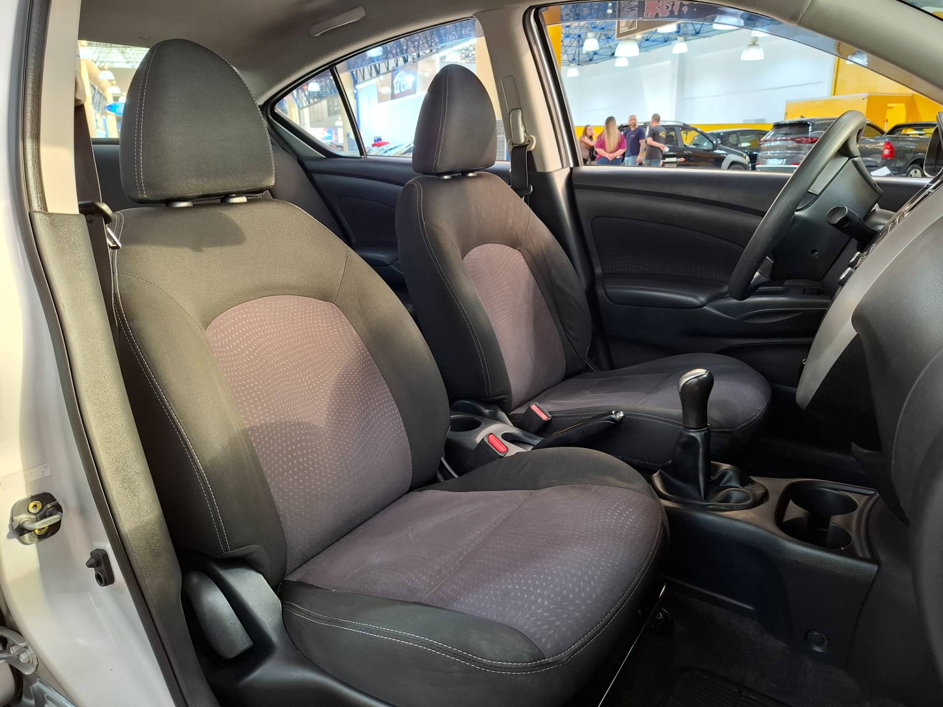 NISSAN VERSA