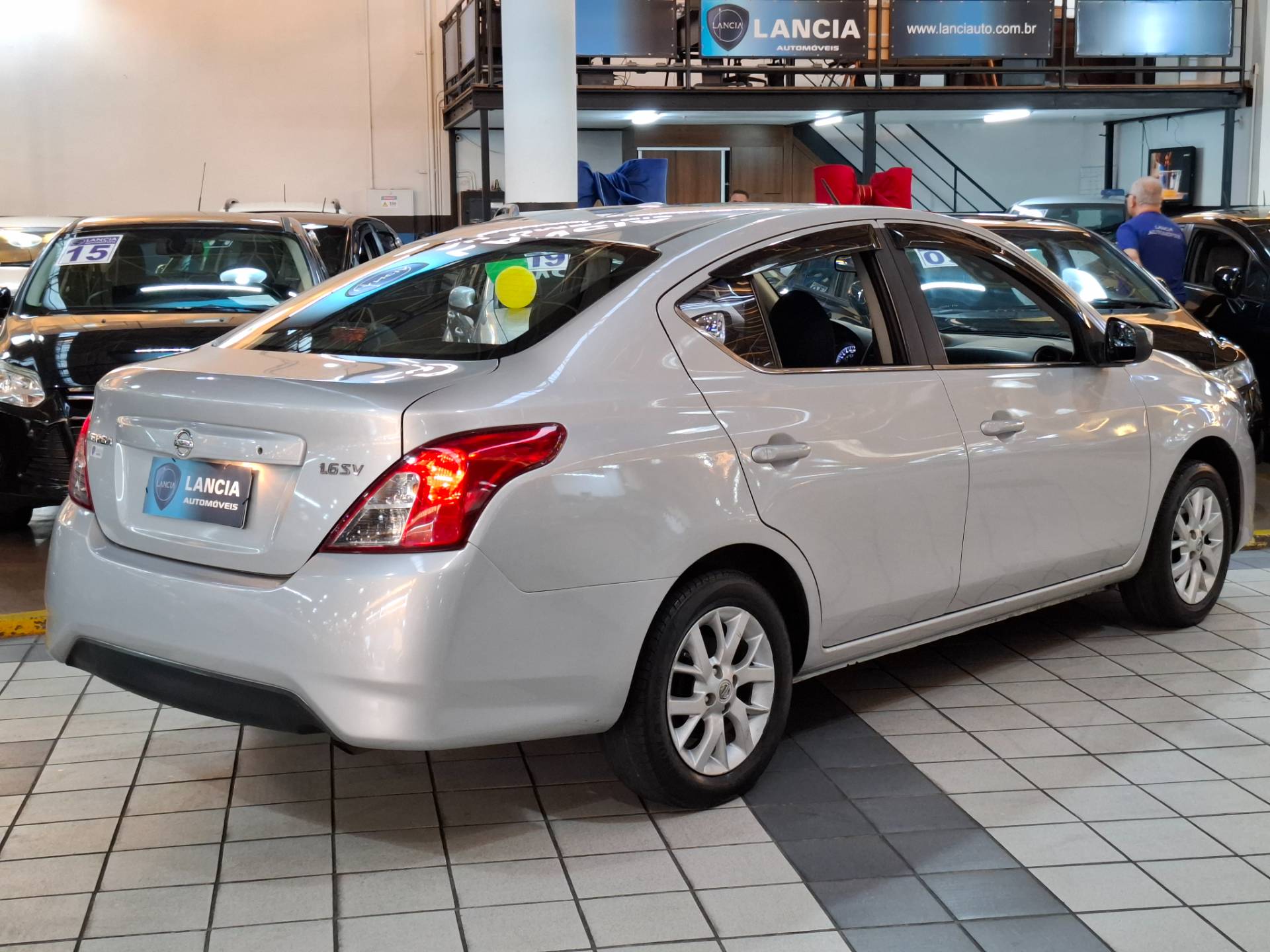 NISSAN VERSA