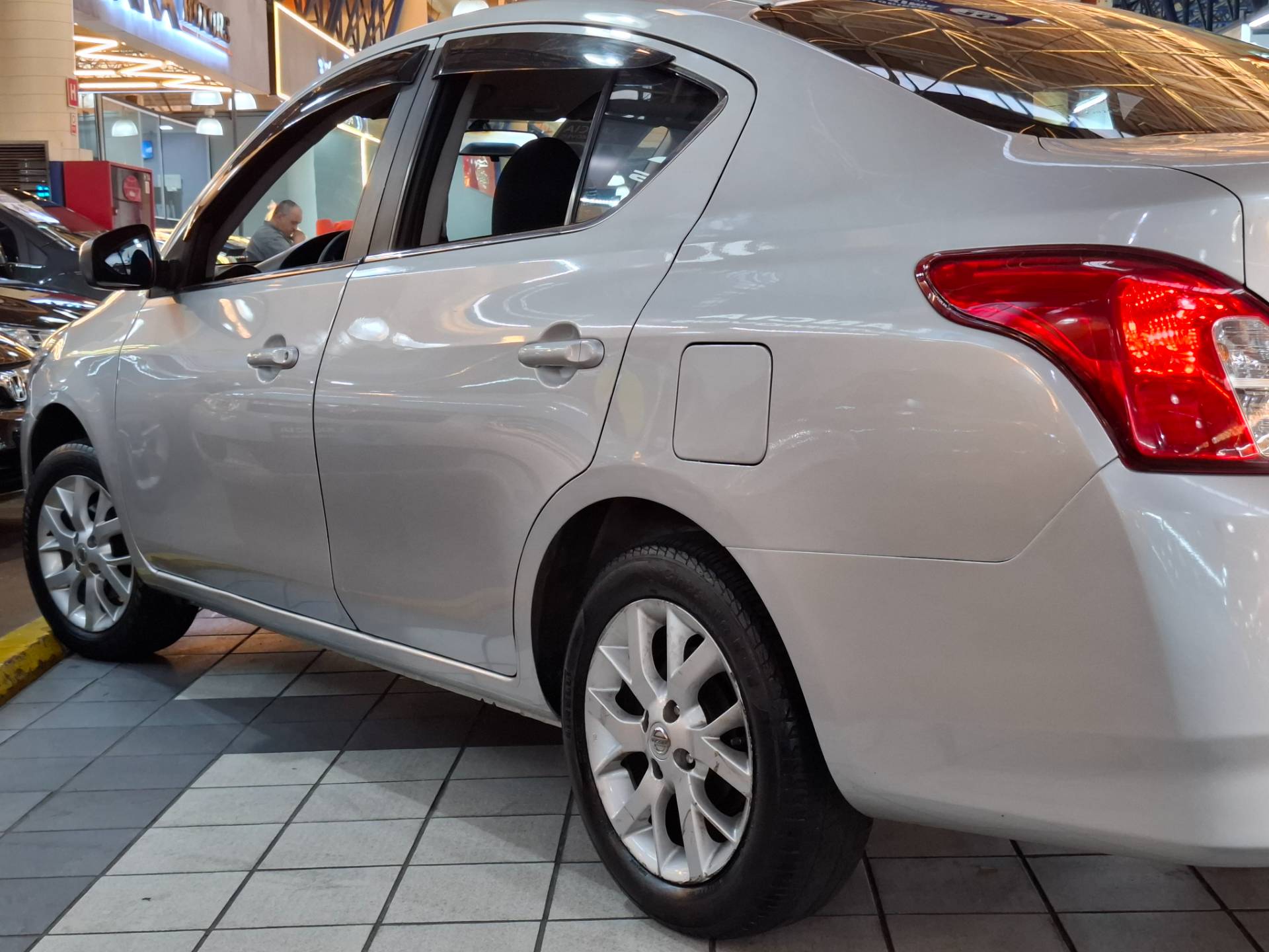NISSAN VERSA