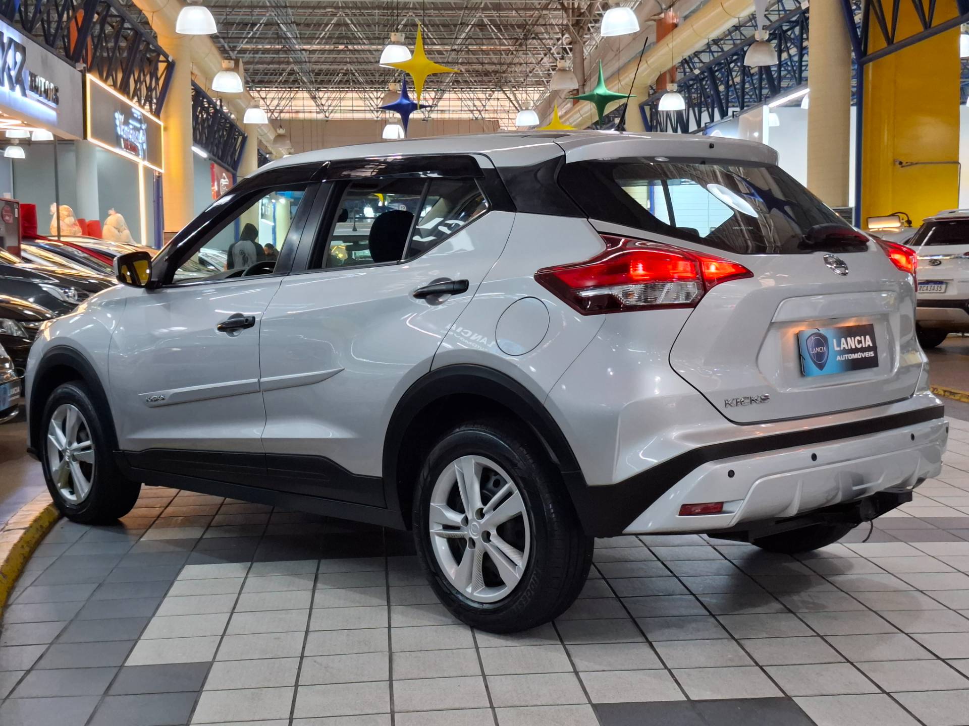 NISSAN KICKS