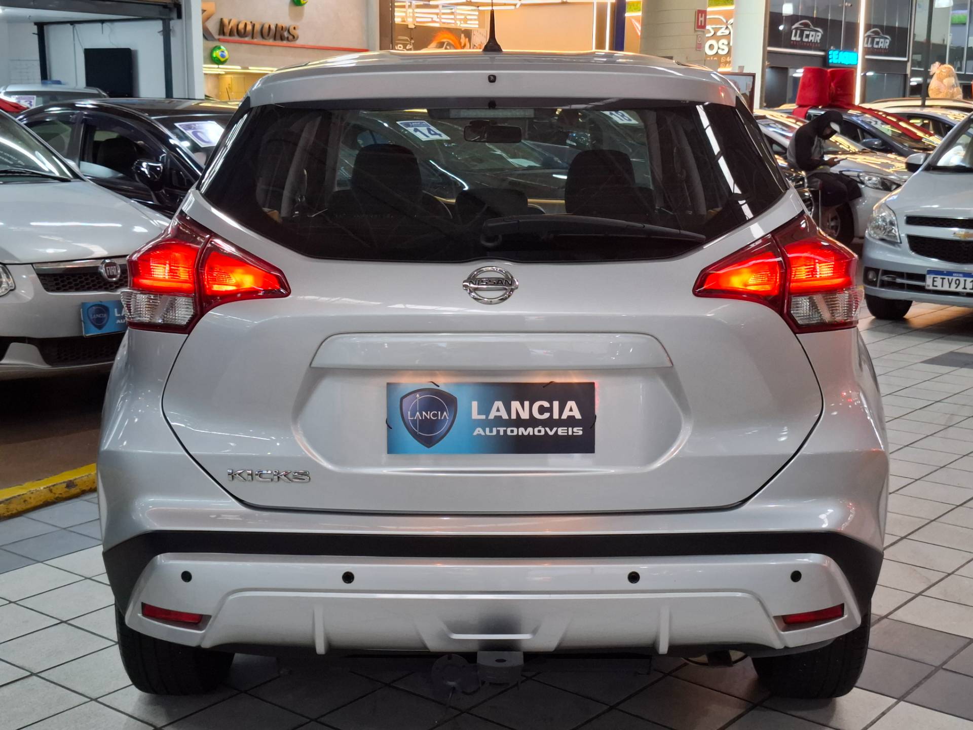 NISSAN KICKS