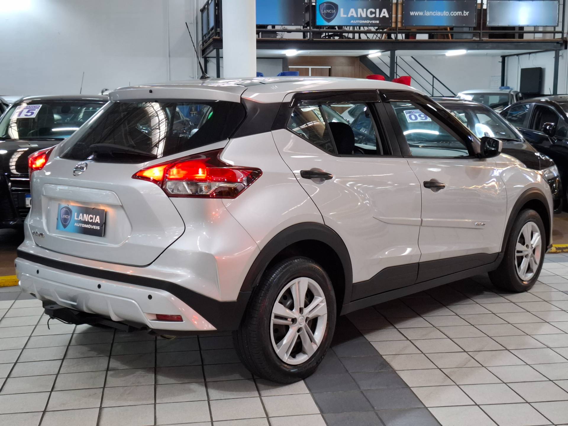 NISSAN KICKS