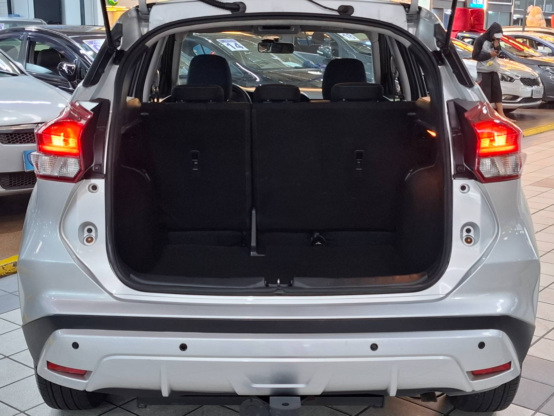 NISSAN KICKS