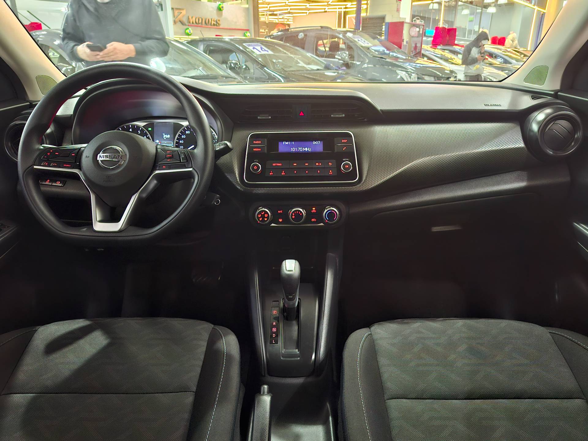 NISSAN KICKS