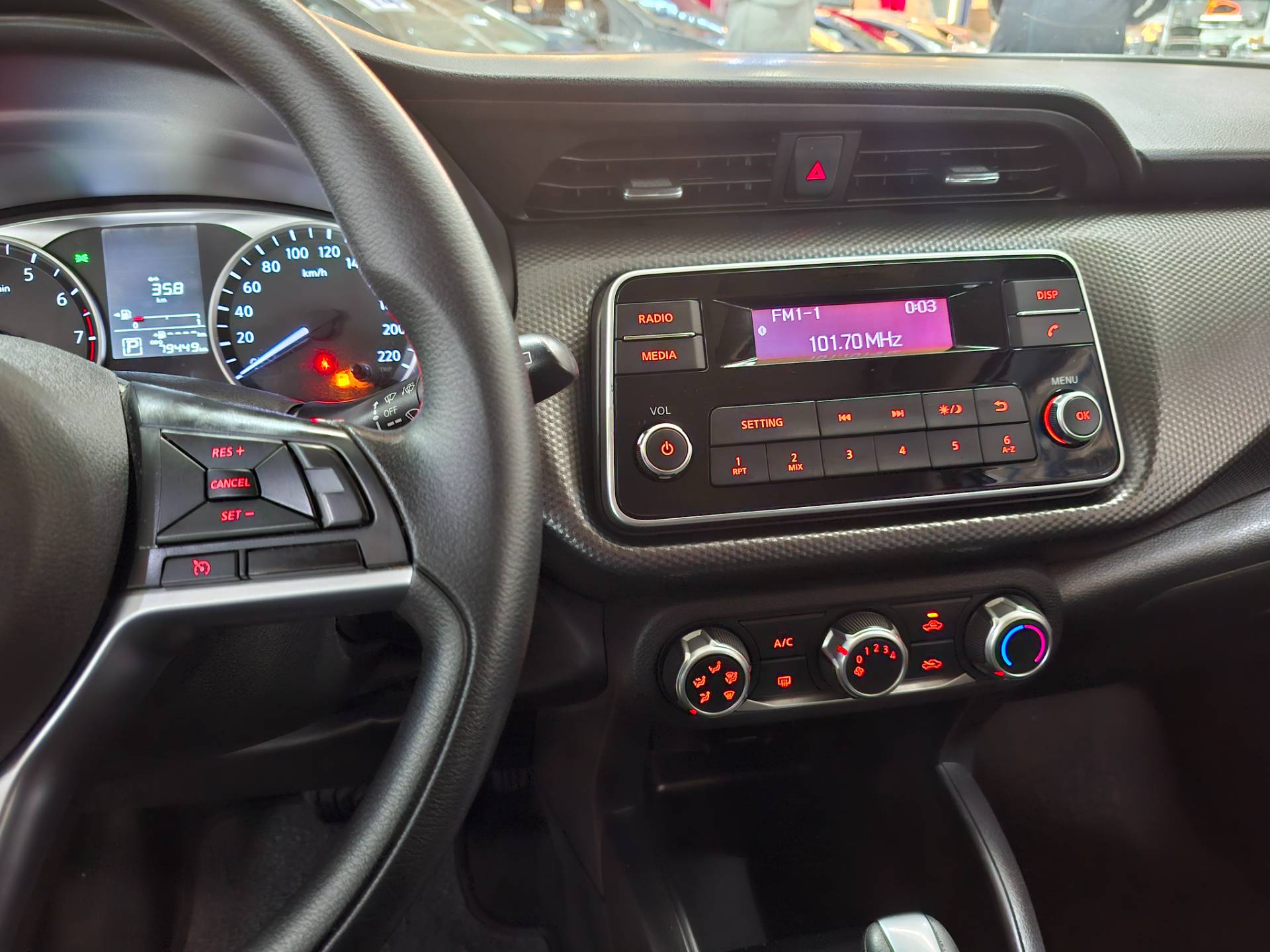 NISSAN KICKS