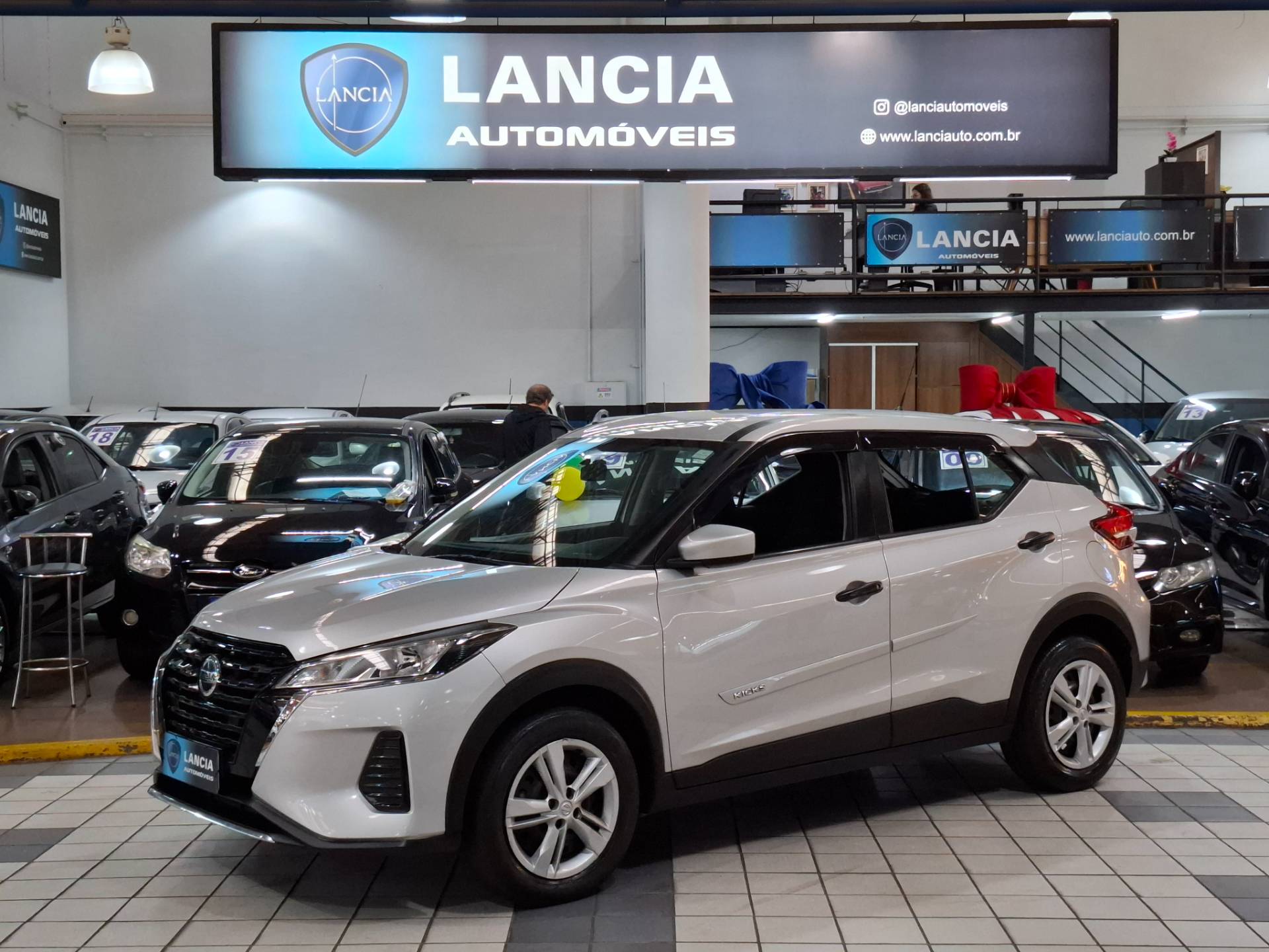 NISSAN KICKS