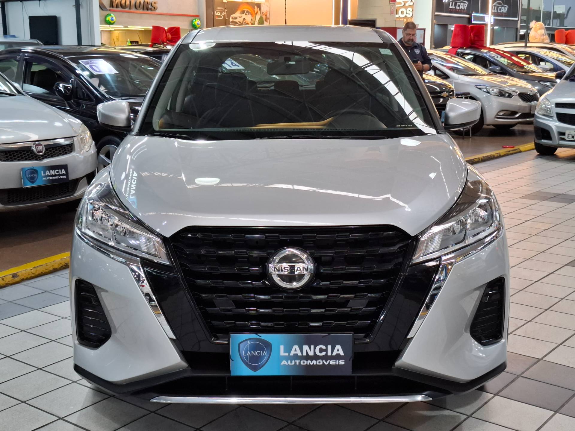 NISSAN KICKS