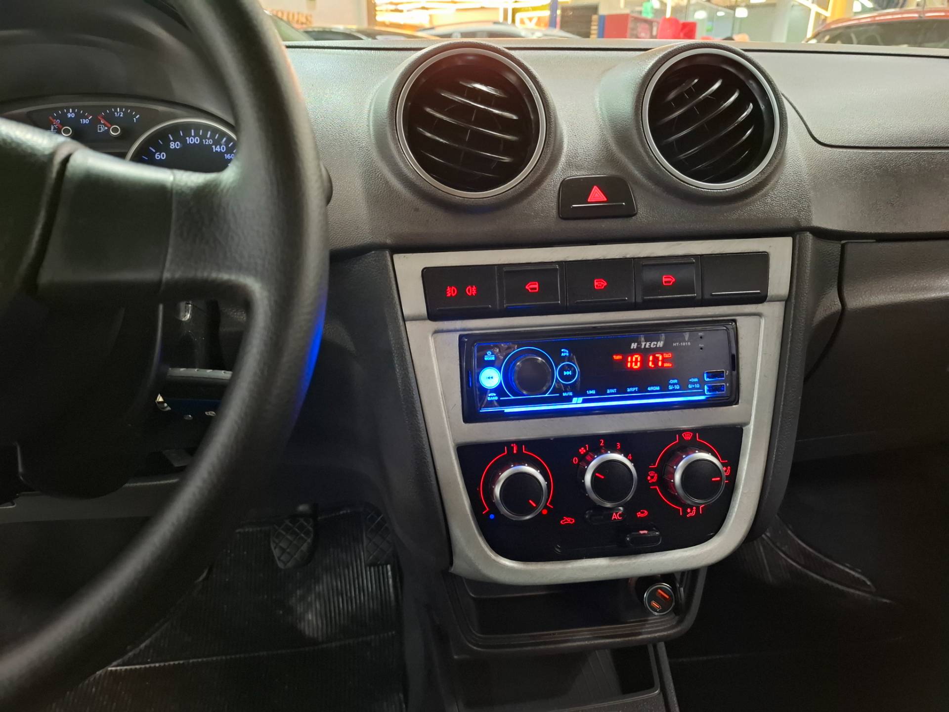 VOLKSWAGEN GOL
