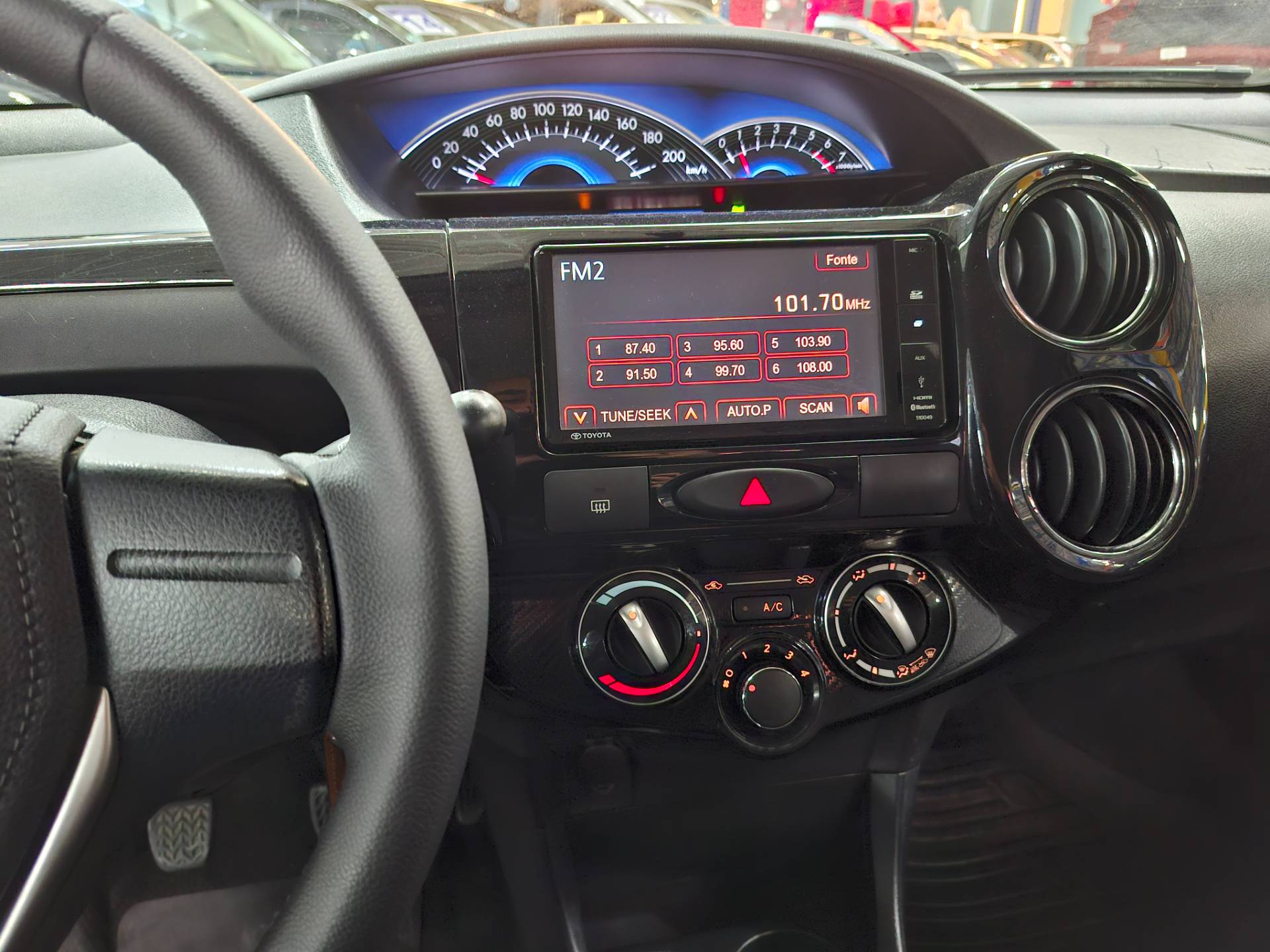 TOYOTA ETIOS