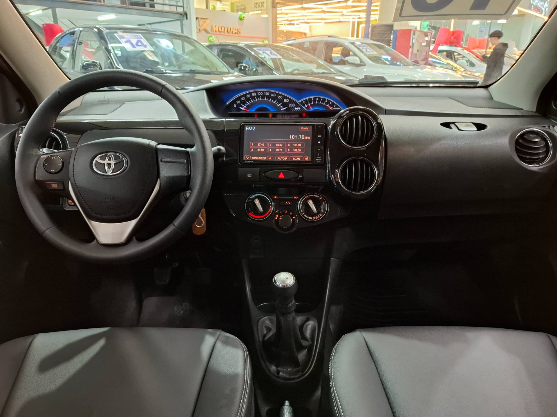 TOYOTA ETIOS