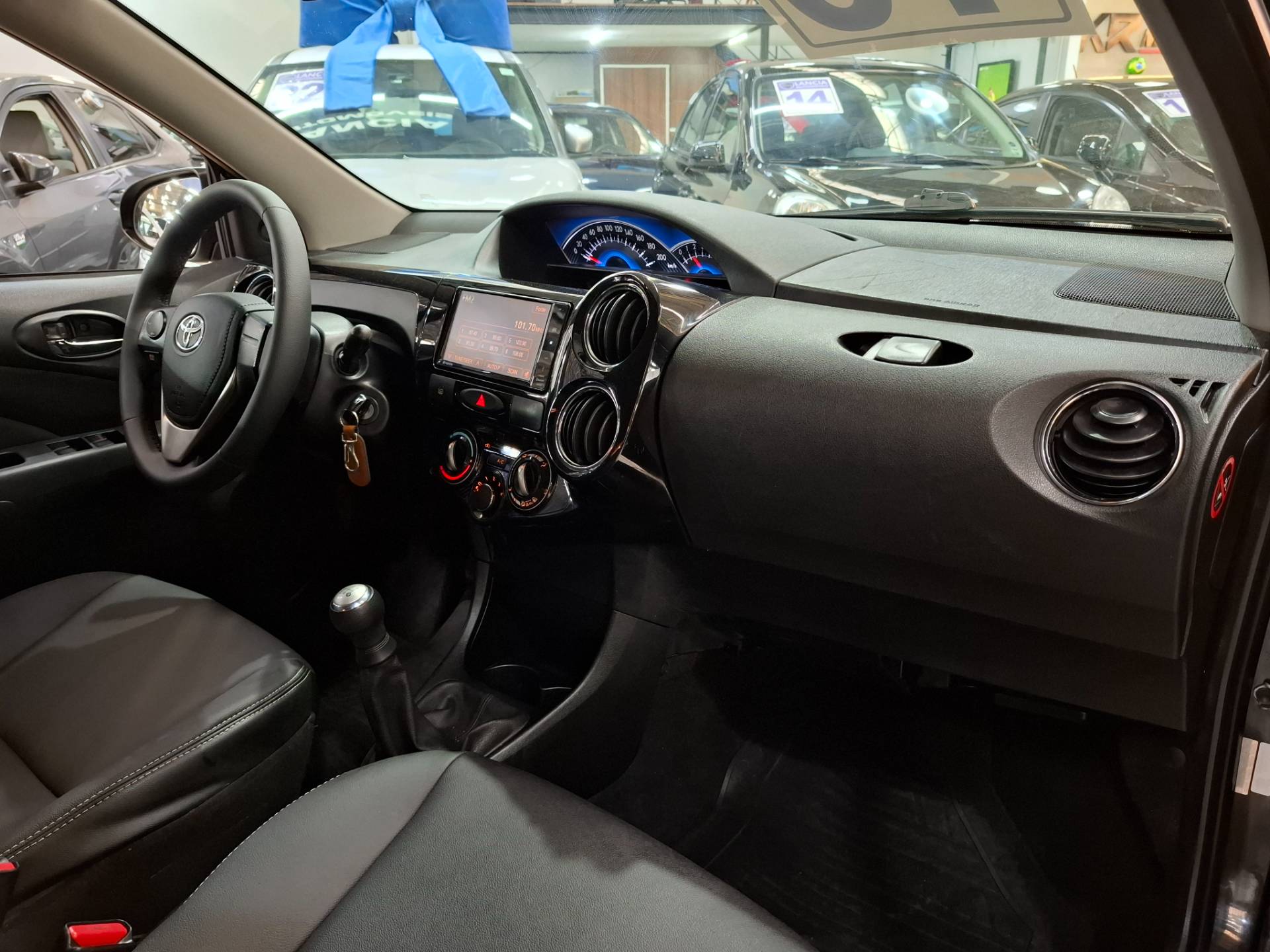 TOYOTA ETIOS