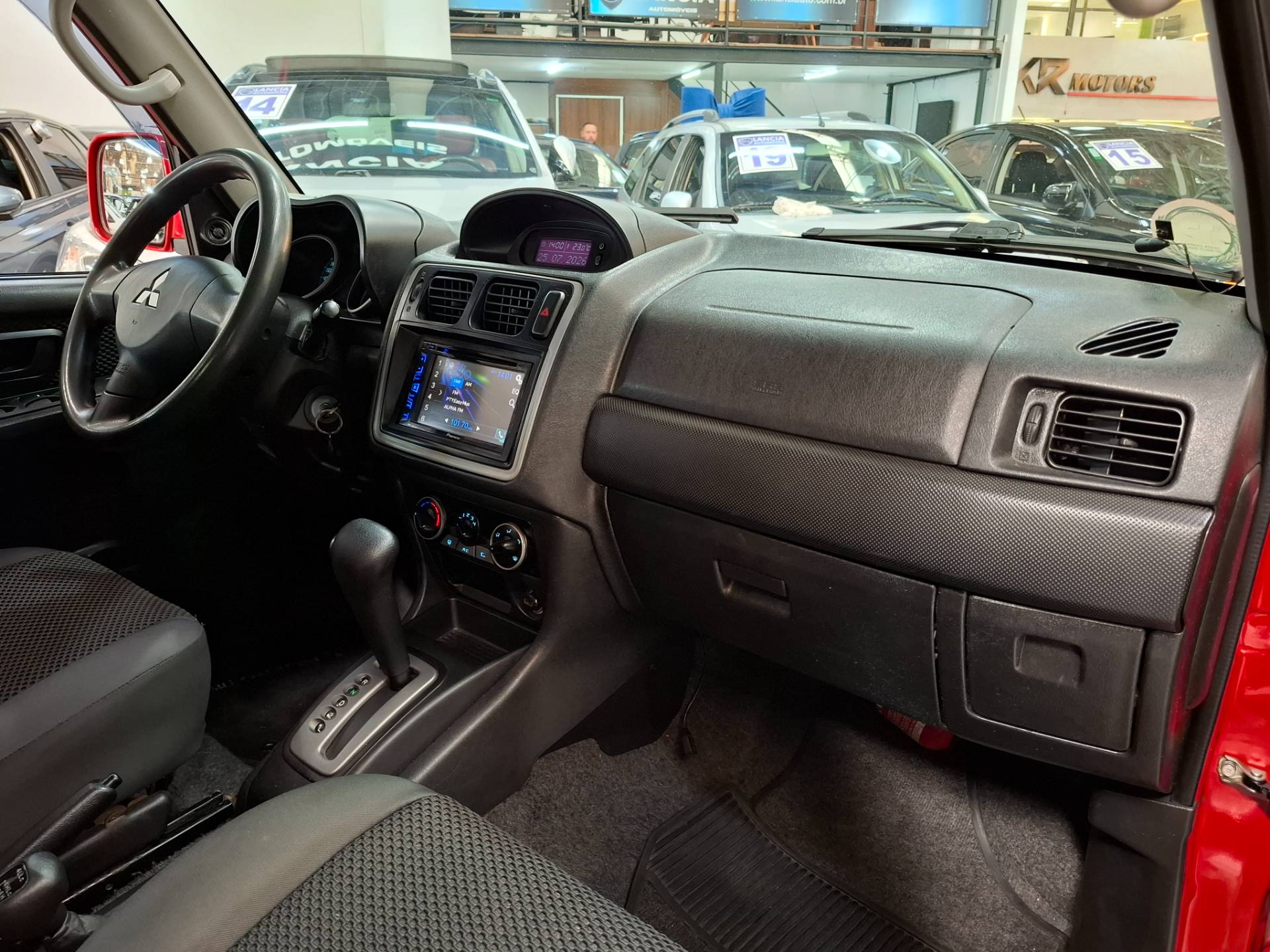 MITSUBISHI PAJERO TR4