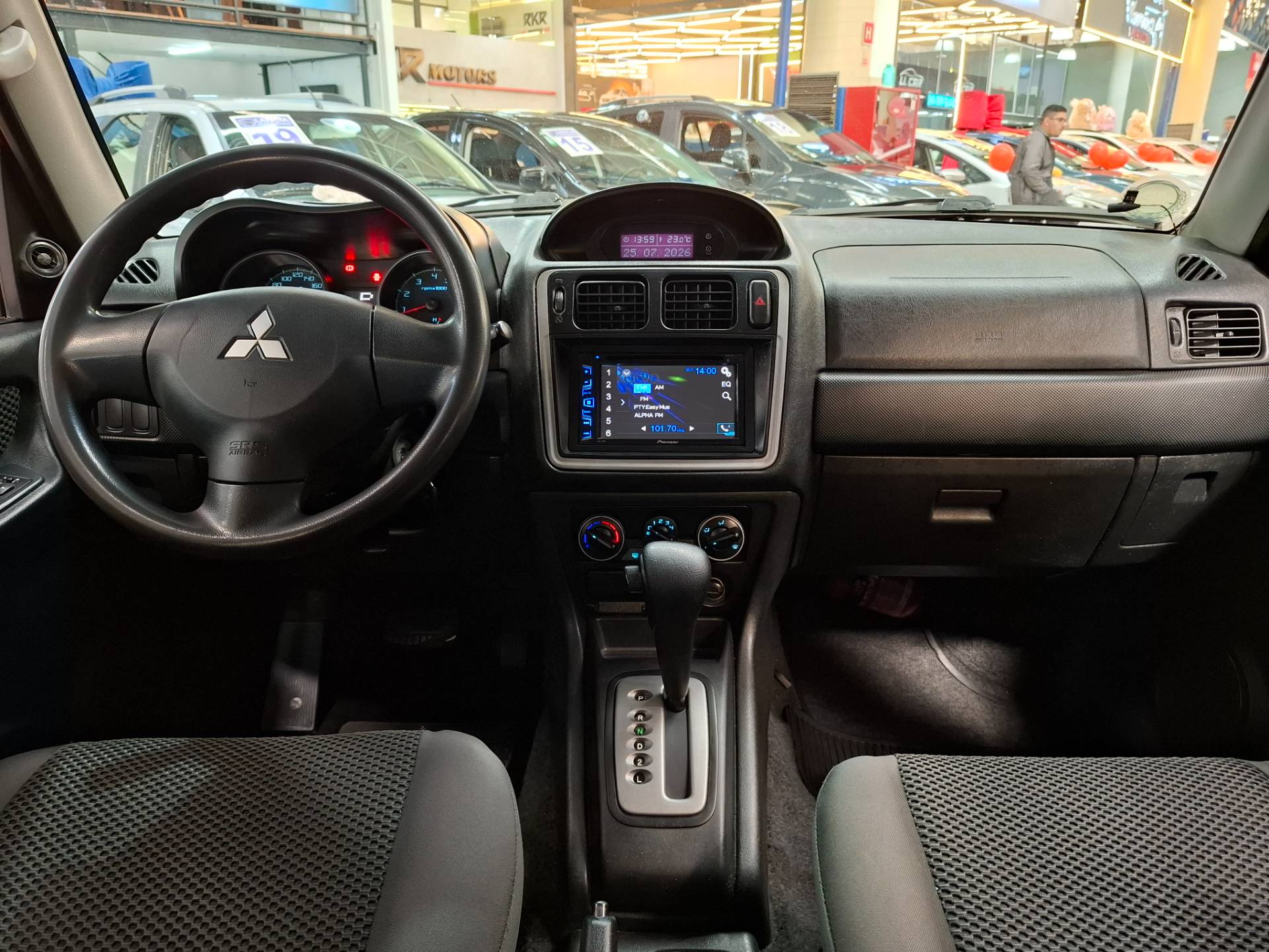MITSUBISHI PAJERO TR4
