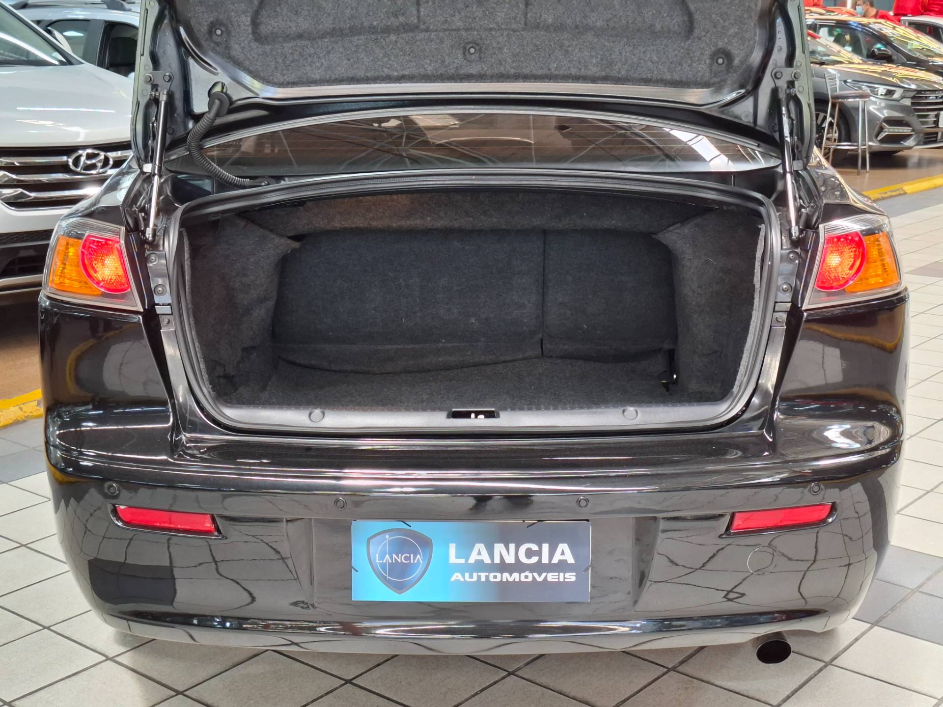 MITSUBISHI LANCER