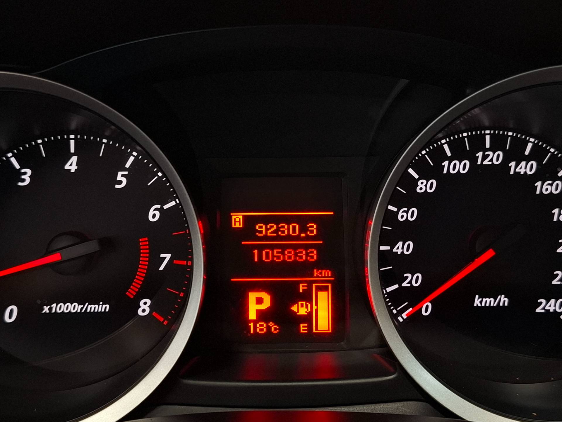MITSUBISHI LANCER