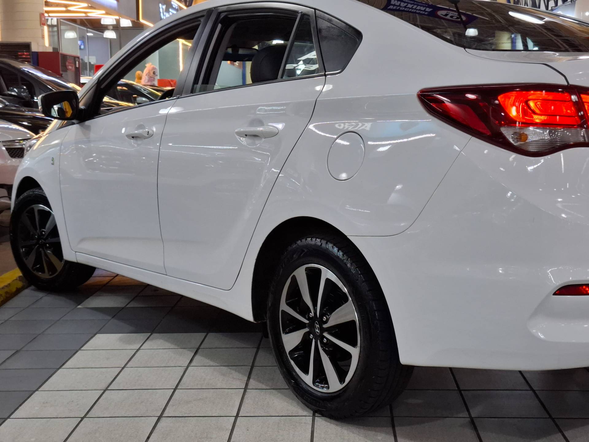 HYUNDAI HB20S