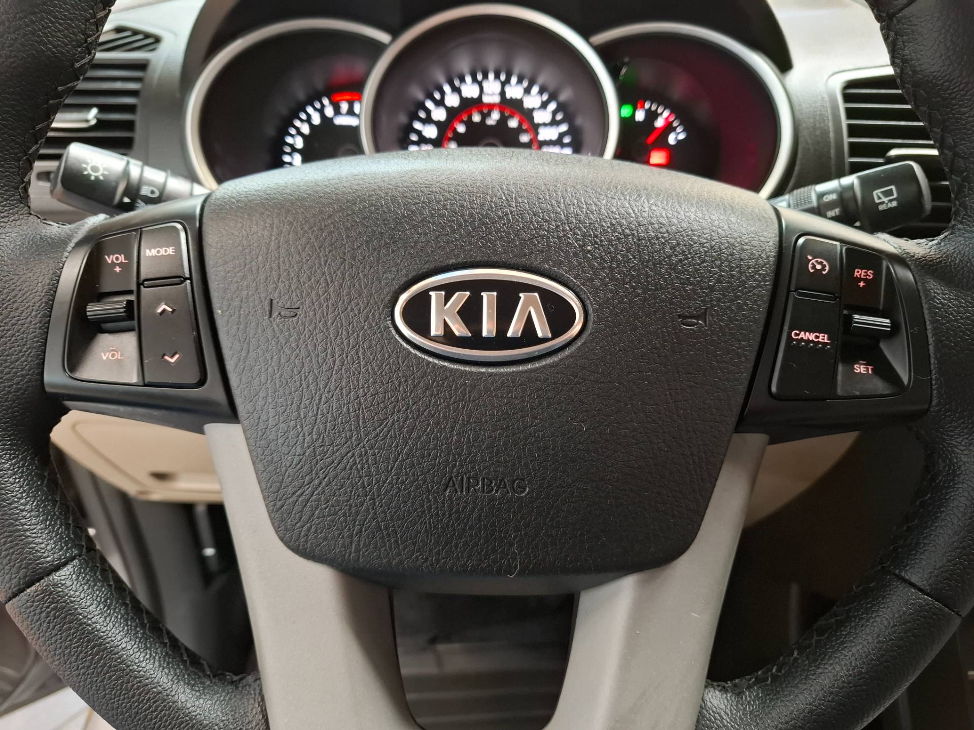 KIA SORENTO