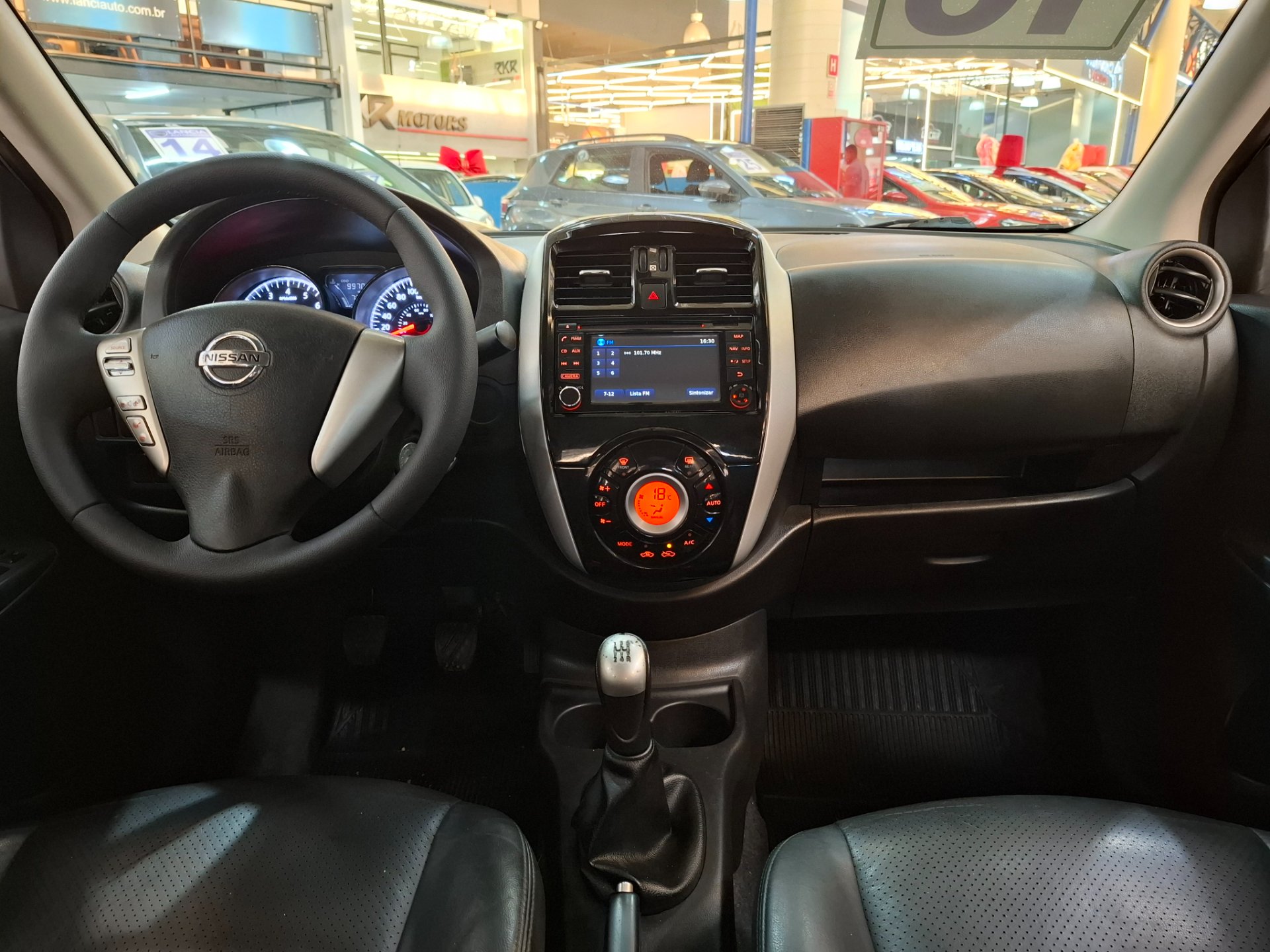 NISSAN VERSA