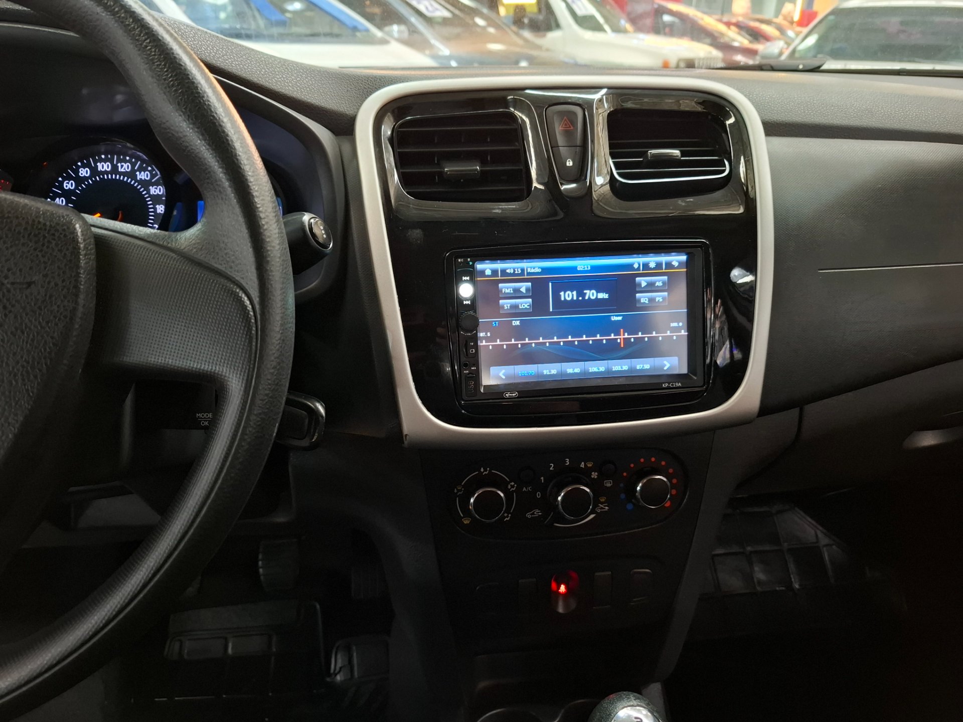 RENAULT SANDERO