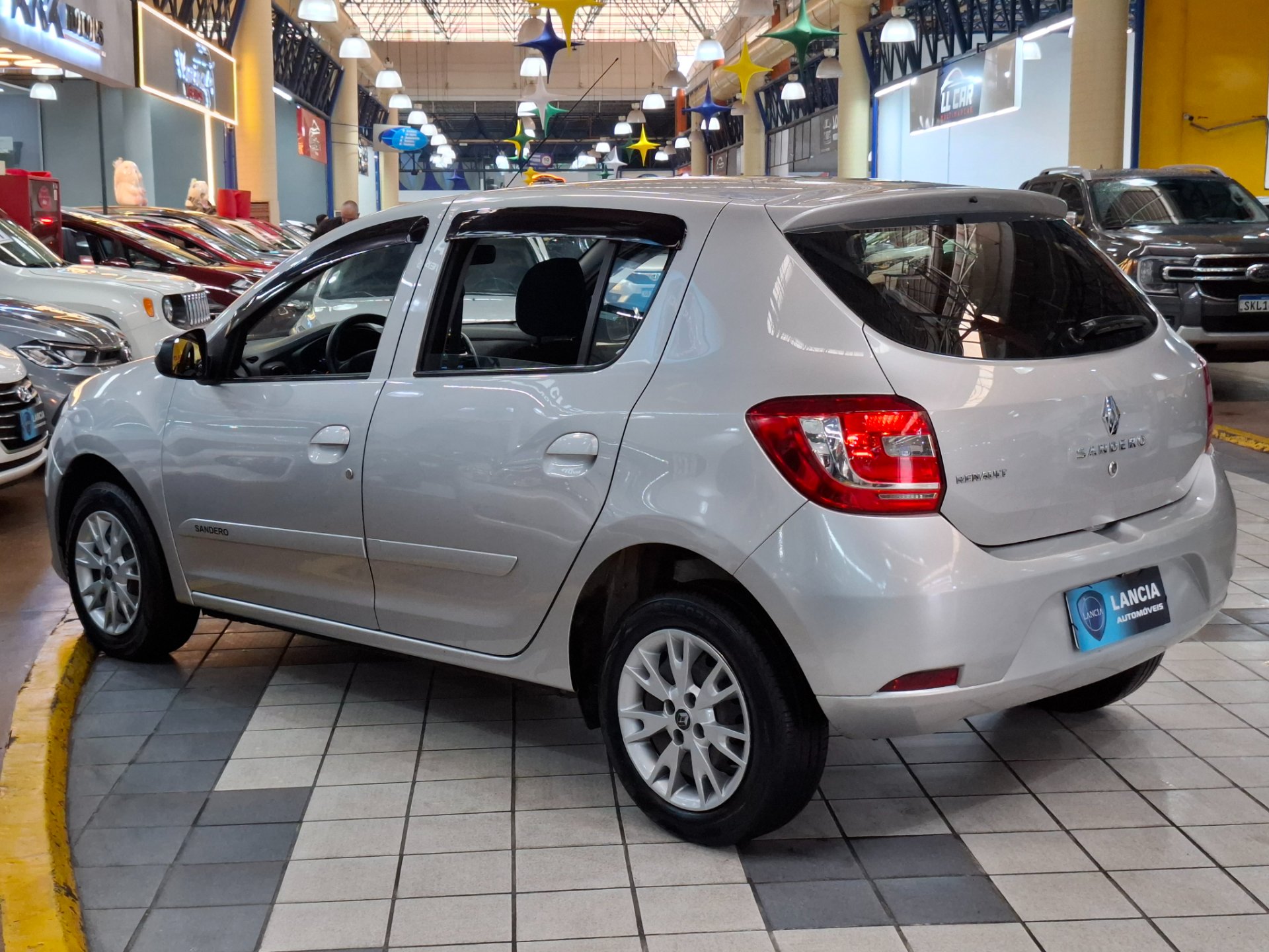 RENAULT SANDERO