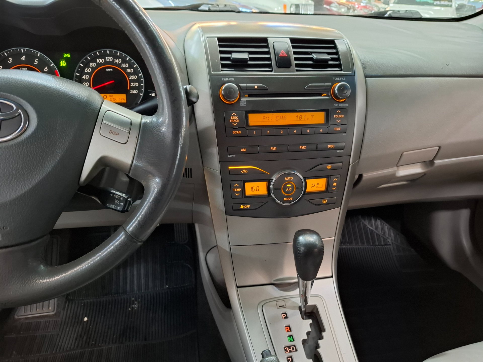 TOYOTA COROLLA