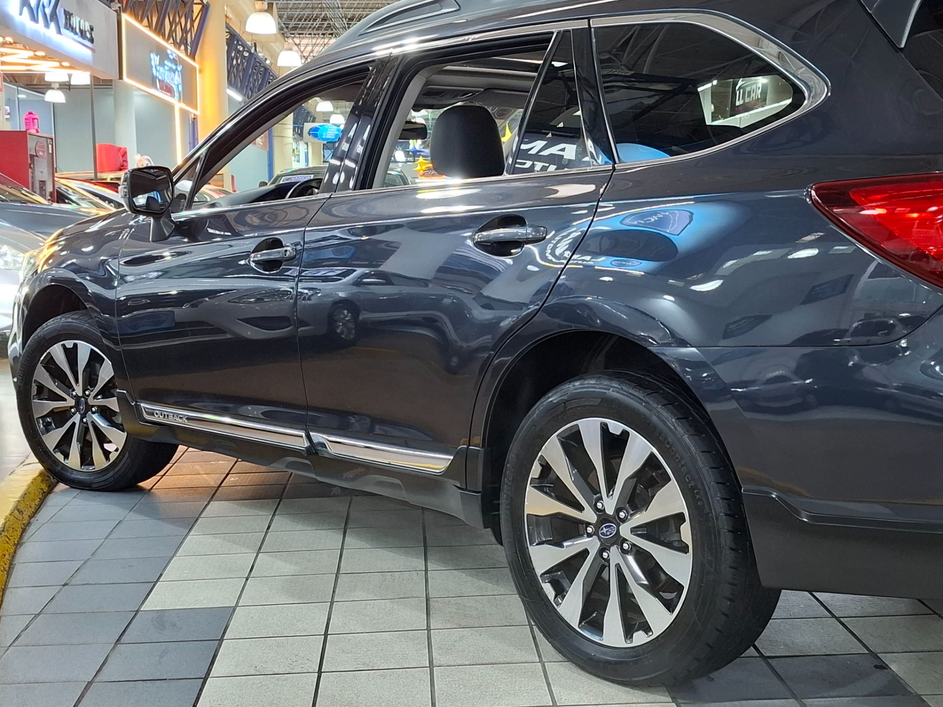 SUBARU OUTBACK