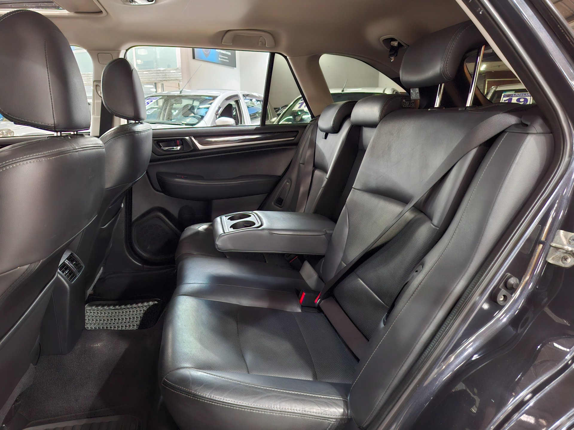 SUBARU OUTBACK