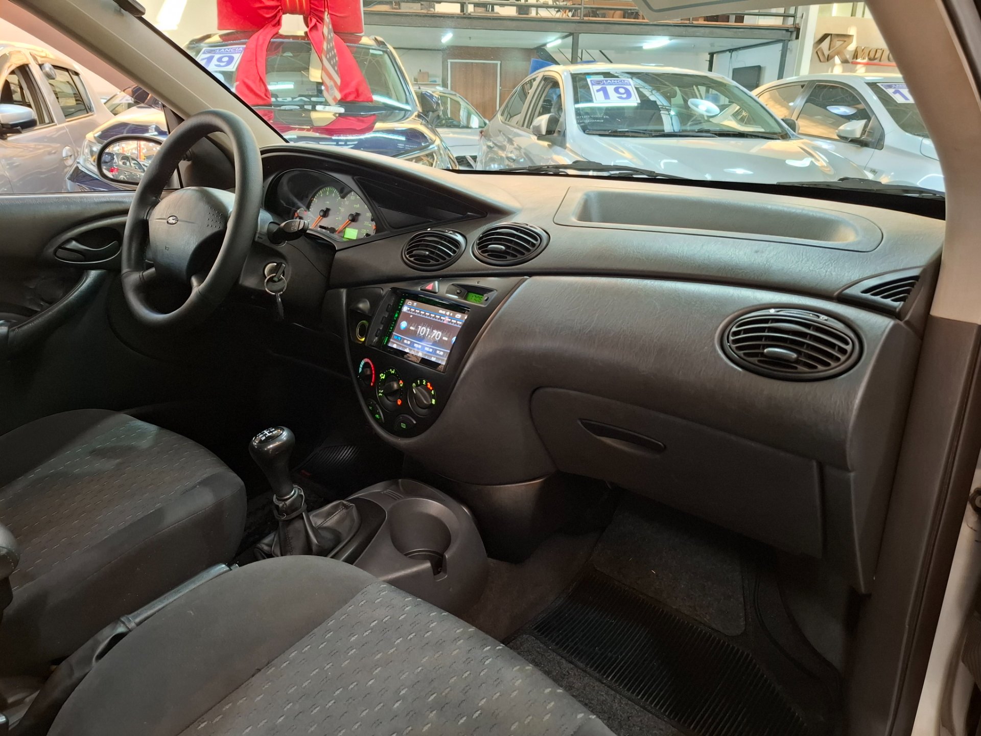 FORD FOCUS