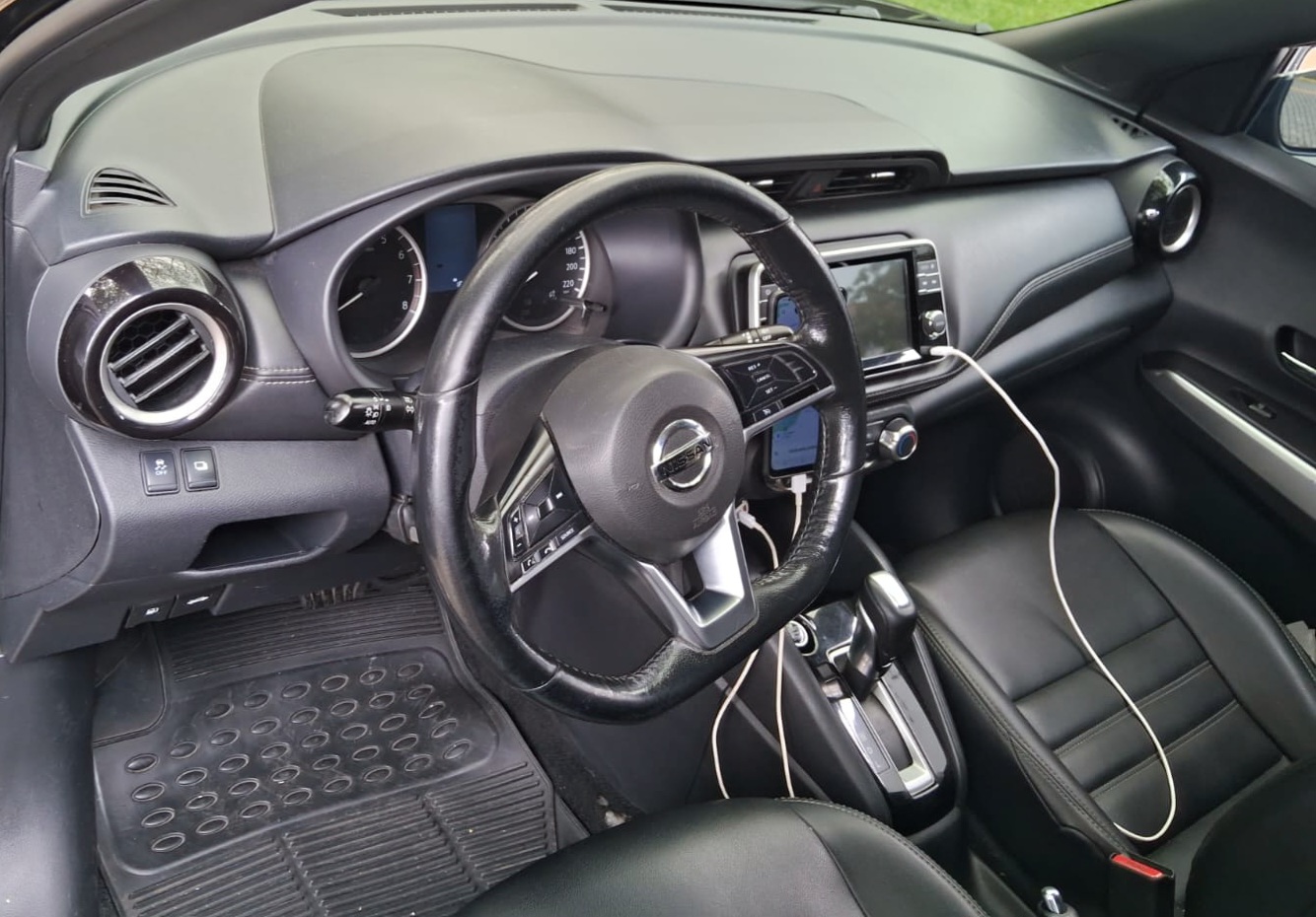 NISSAN KICKS