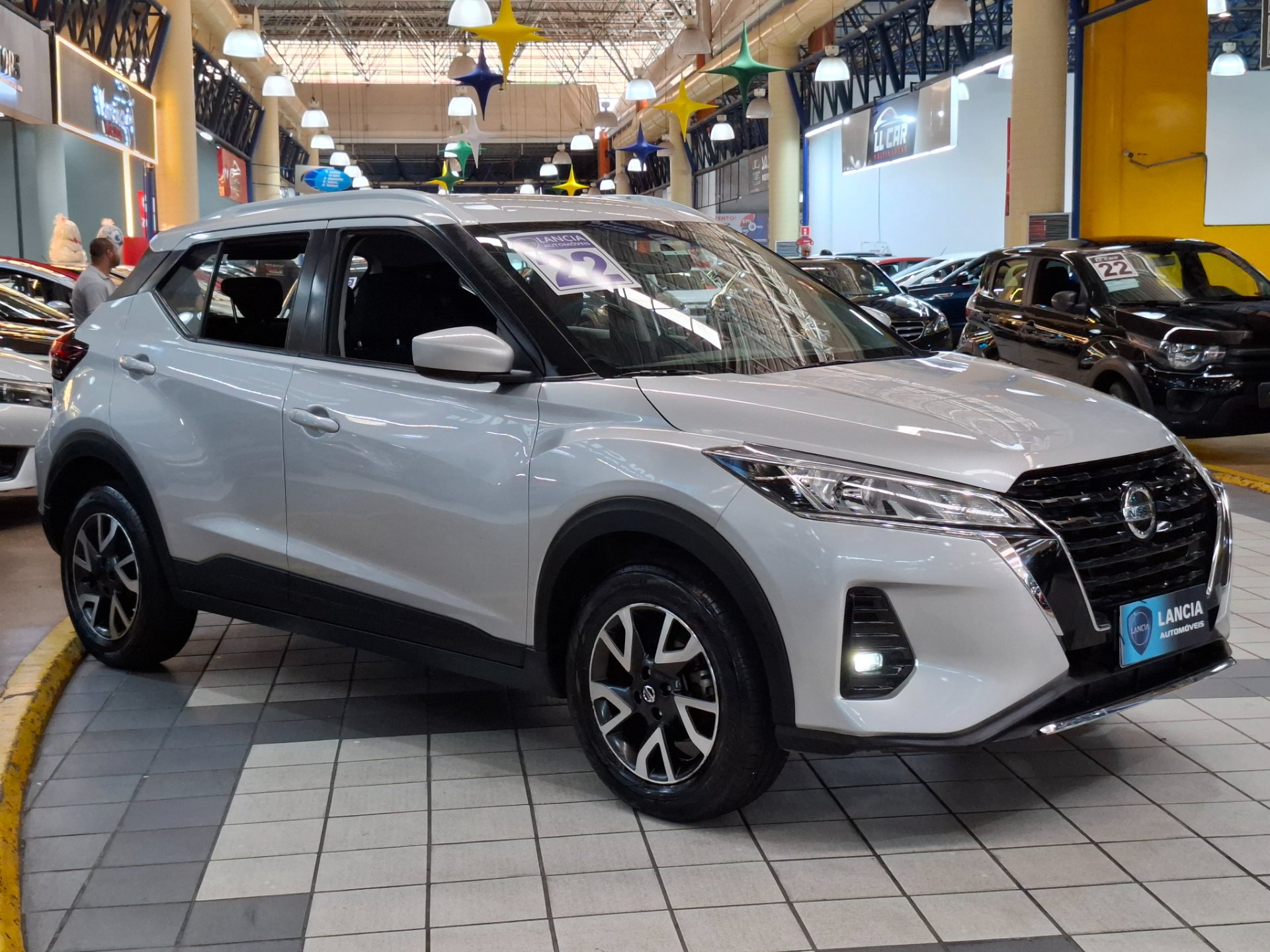 NISSAN KICKS