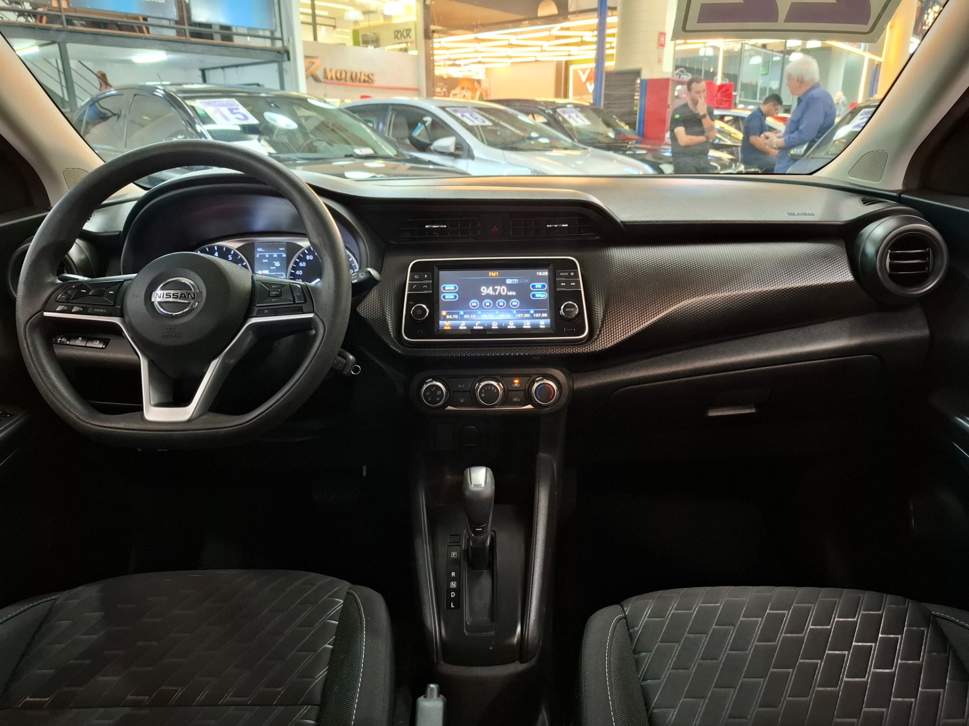 NISSAN KICKS