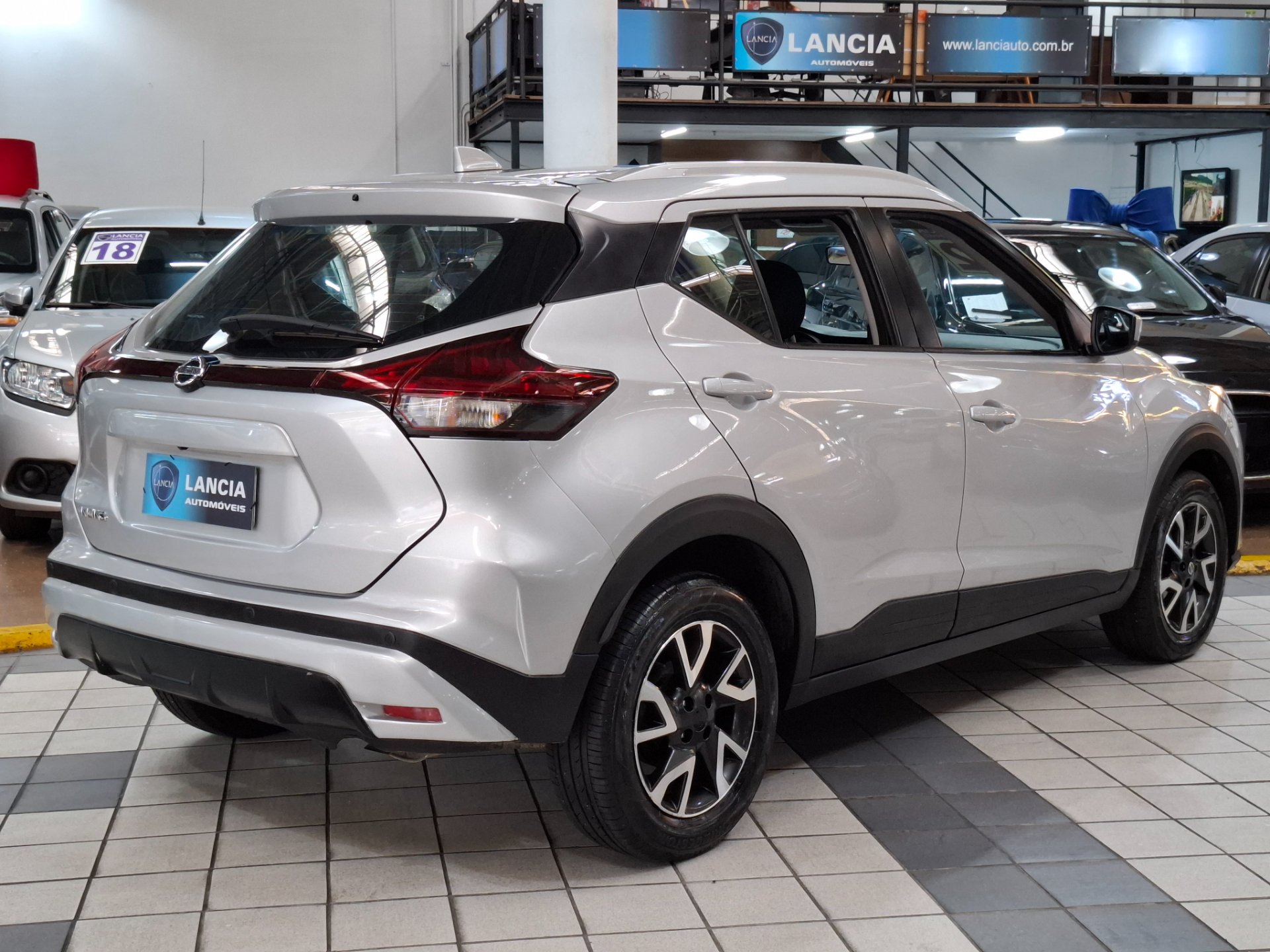 NISSAN KICKS