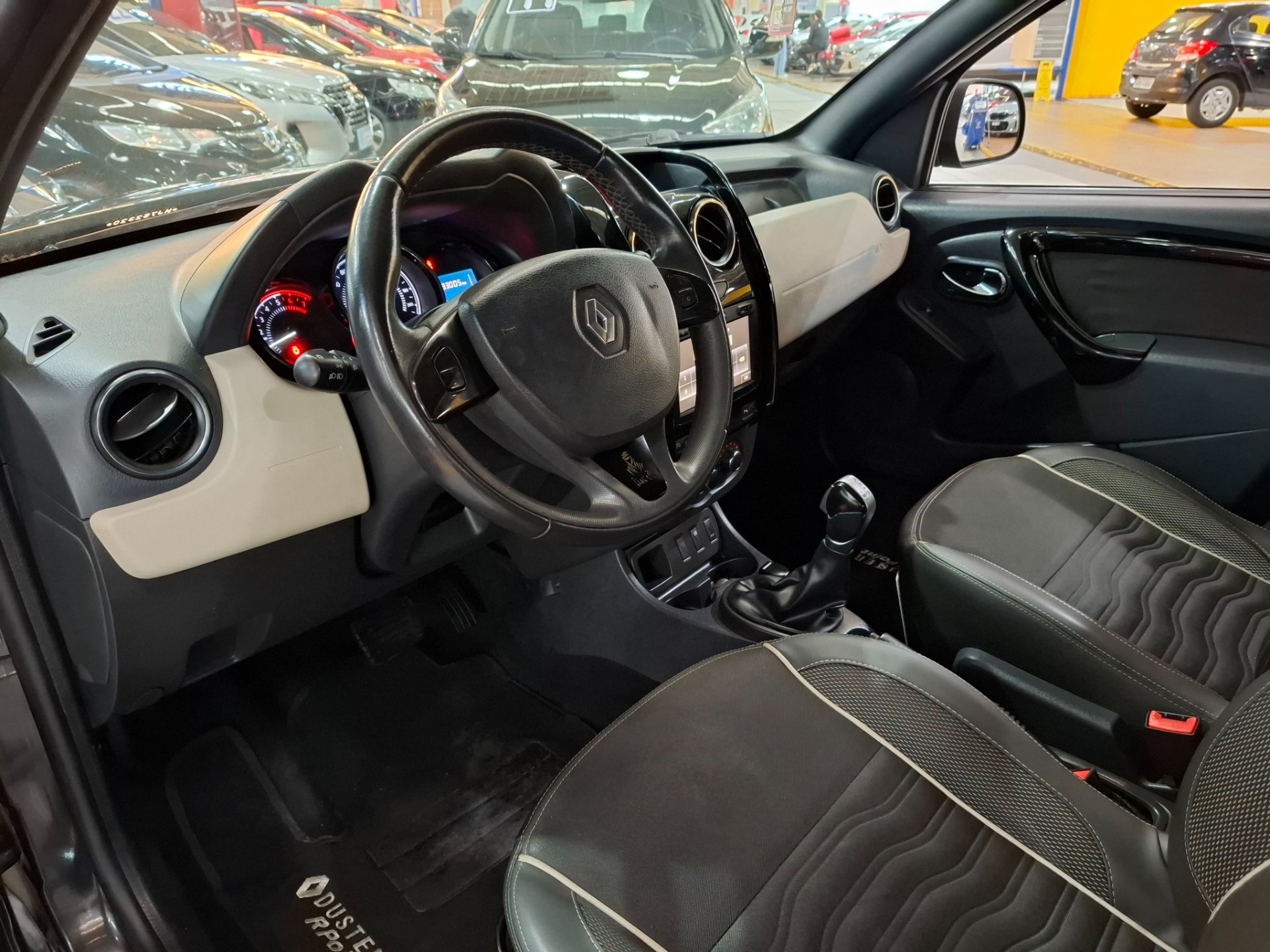 RENAULT DUSTER