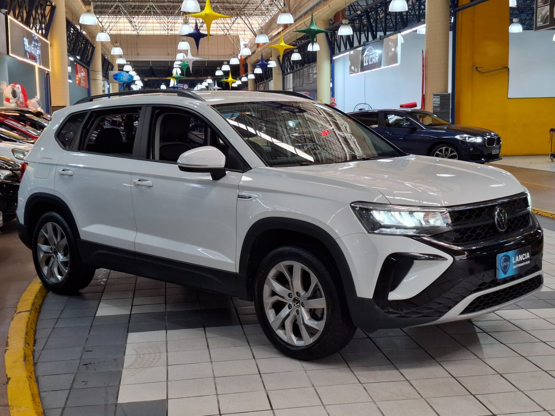 VOLKSWAGEN TAOS