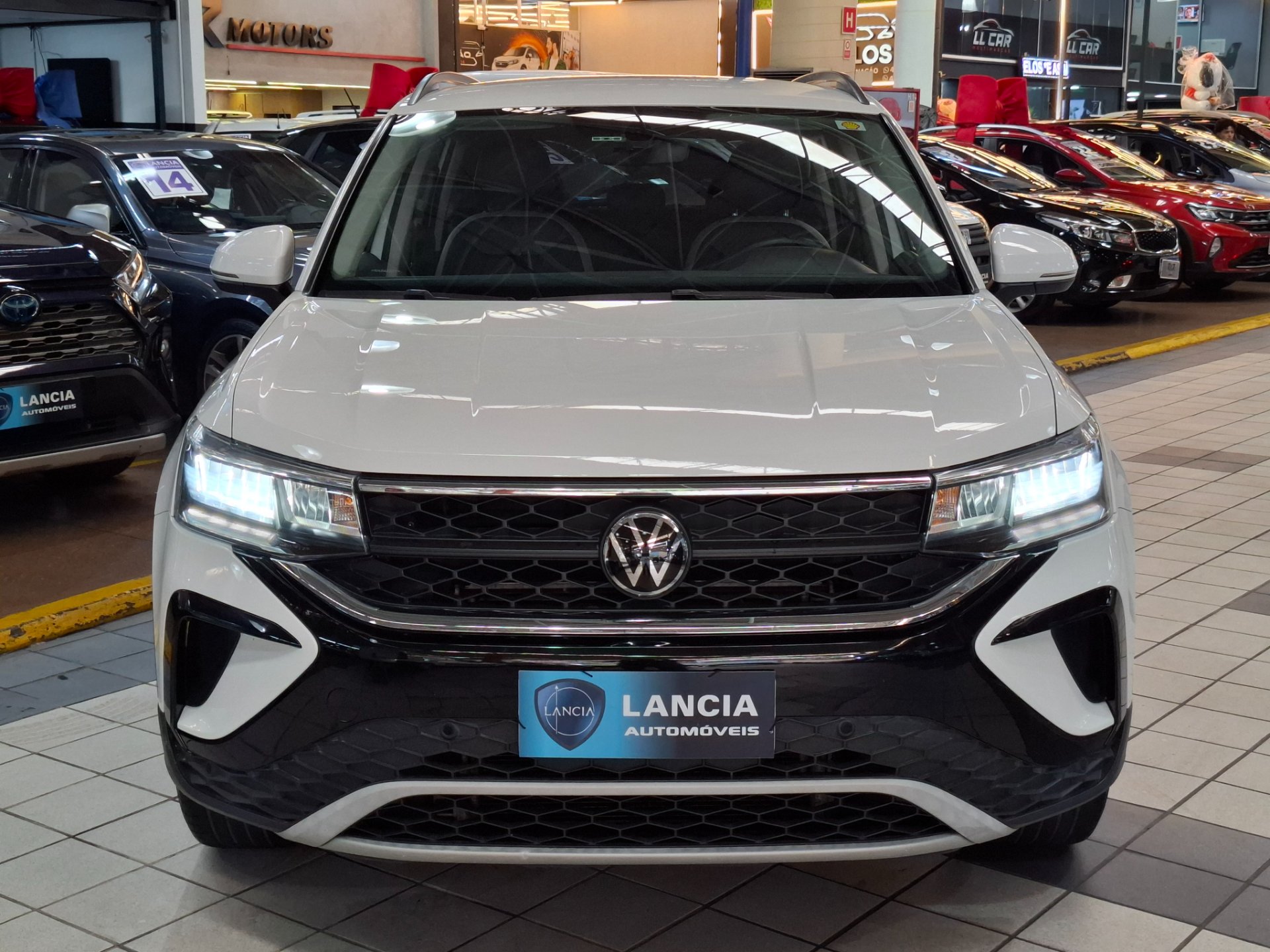 VOLKSWAGEN TAOS