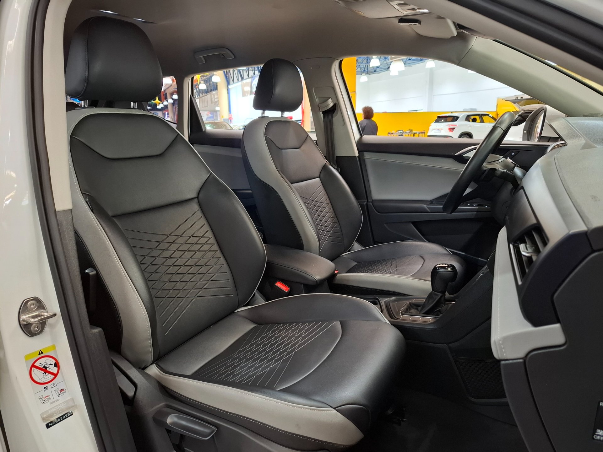 VOLKSWAGEN TAOS