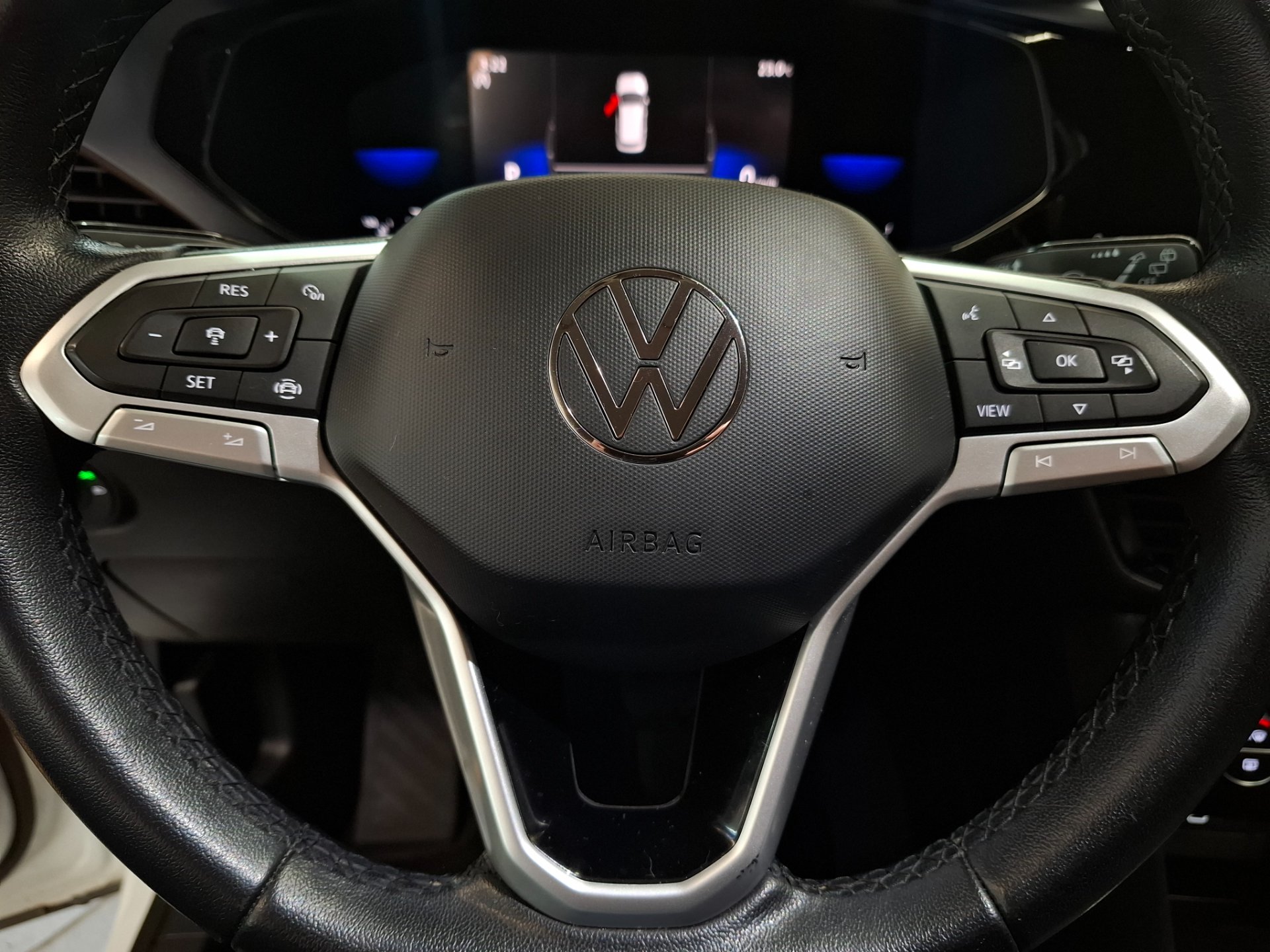 VOLKSWAGEN TAOS