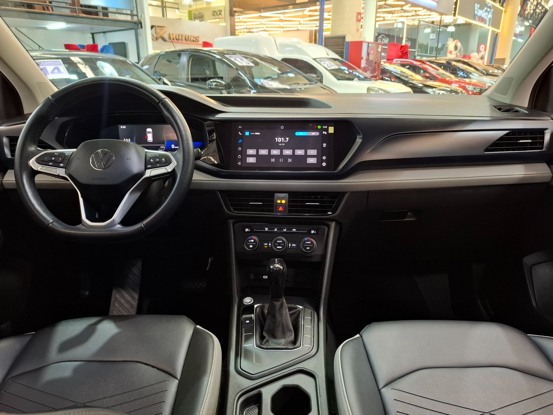 VOLKSWAGEN TAOS