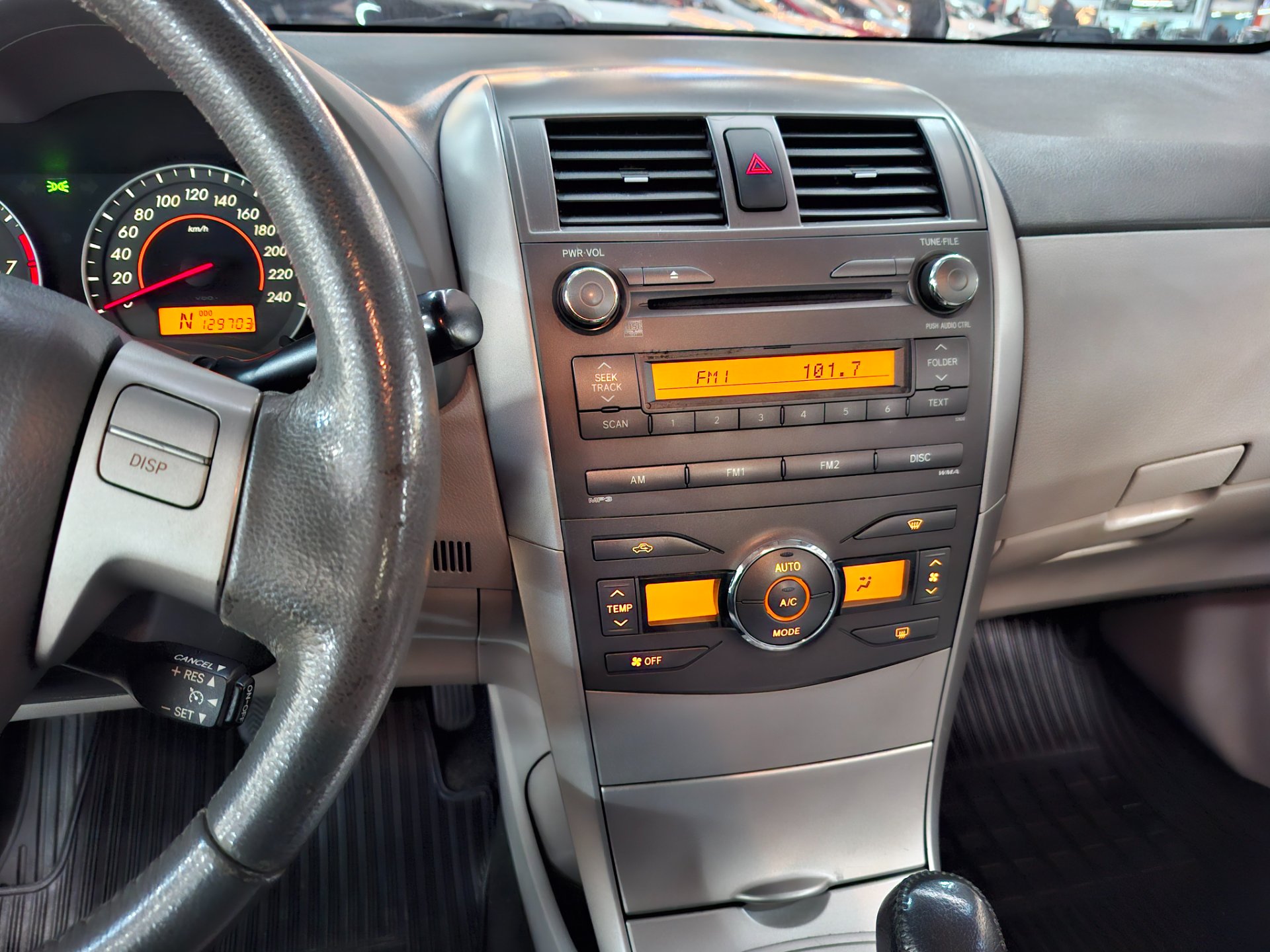 TOYOTA COROLLA