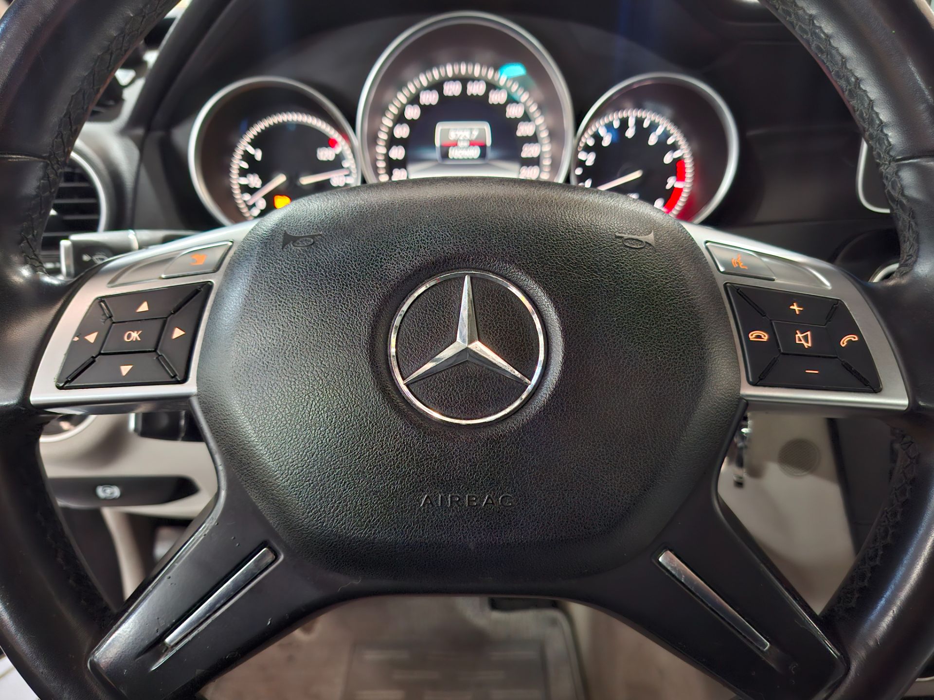 MERCEDES-BENZ C 180